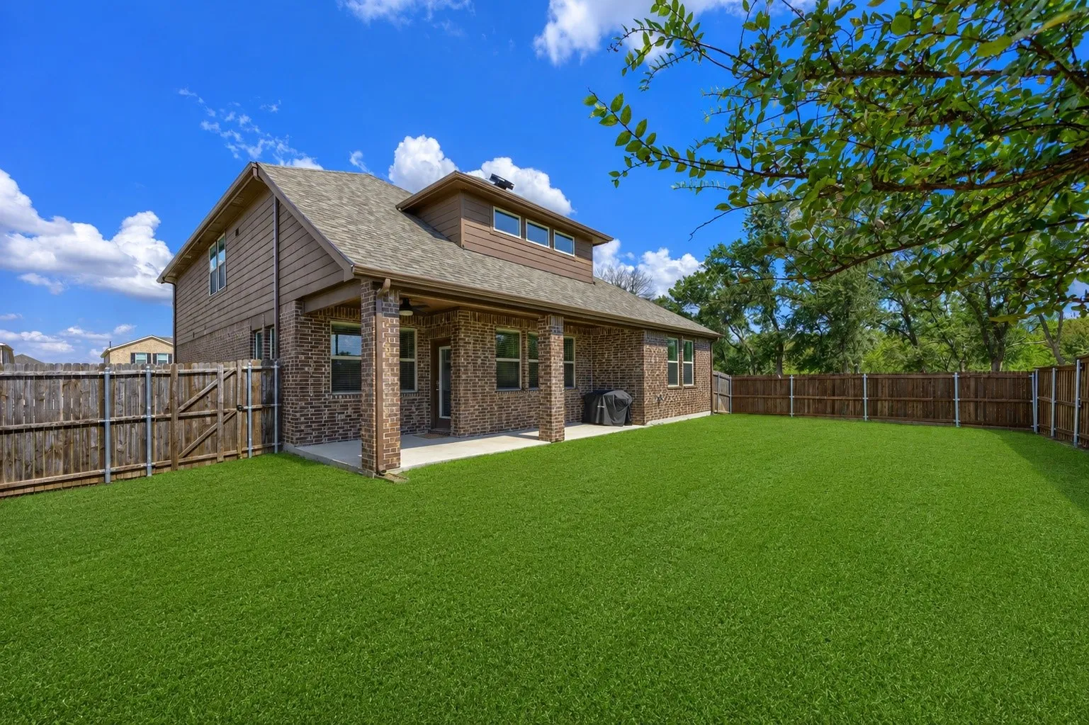 Single Family Residence For Sale in Collin County , 591 Yucca Court, Princeton, Texas 75407, 4 Bedroom, 3 Bathroom, 2 Garage spaces, 2,193 Sqft, built in 2021, mls#21376052, Real Estate Agent in Princeton, Homes For Sale in Collin county, Homes For Sale in Princeton, Realtor in Princeton Texas, Real Estate Brokerage Independent Realty Texas, Luminita Cordes Realtor