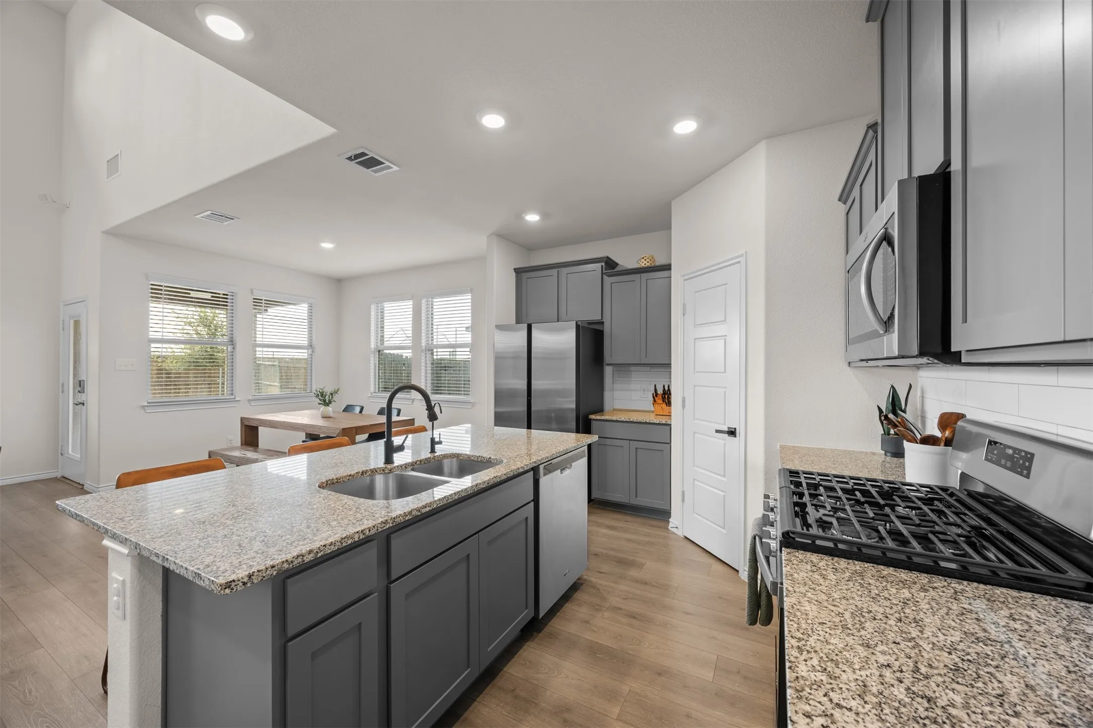 Single Family Residence For Sale in Collin County , 591 Yucca Court, Princeton, Texas 75407, 4 Bedroom, 3 Bathroom, 2 Garage spaces, 2,193 Sqft, built in 2021, mls#21376052, Real Estate Agent in Princeton, Homes For Sale in Collin county, Homes For Sale in Princeton, Realtor in Princeton Texas, Real Estate Brokerage Independent Realty Texas, Luminita Cordes Realtor