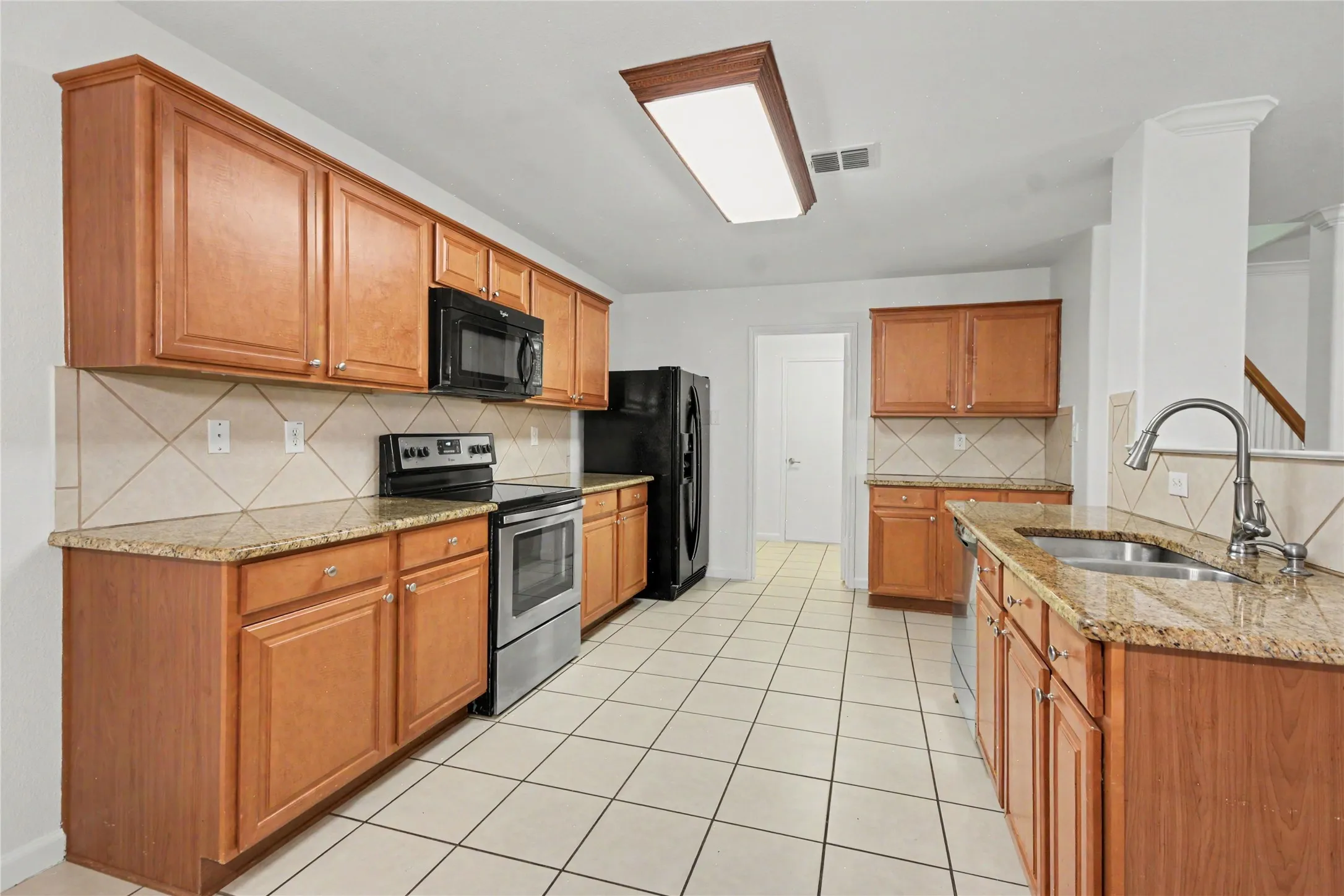 Single Family Residence For Rent in Tarrant County , 7429 Sienna Ridge Lane, Fort Worth, Texas 76131, 4 Bedroom, 3 Bathroom, 2 Garage spaces, 2,894 Sqft, built in 2006, mls#21366364, Real Estate Agent in Fort Worth, Homes For Rent in Tarrant county, Homes For Rent in Fort Worth, Realtor in Fort Worth Texas, Real Estate Brokerage Independent Realty Texas, Luminita Cordes Realtor