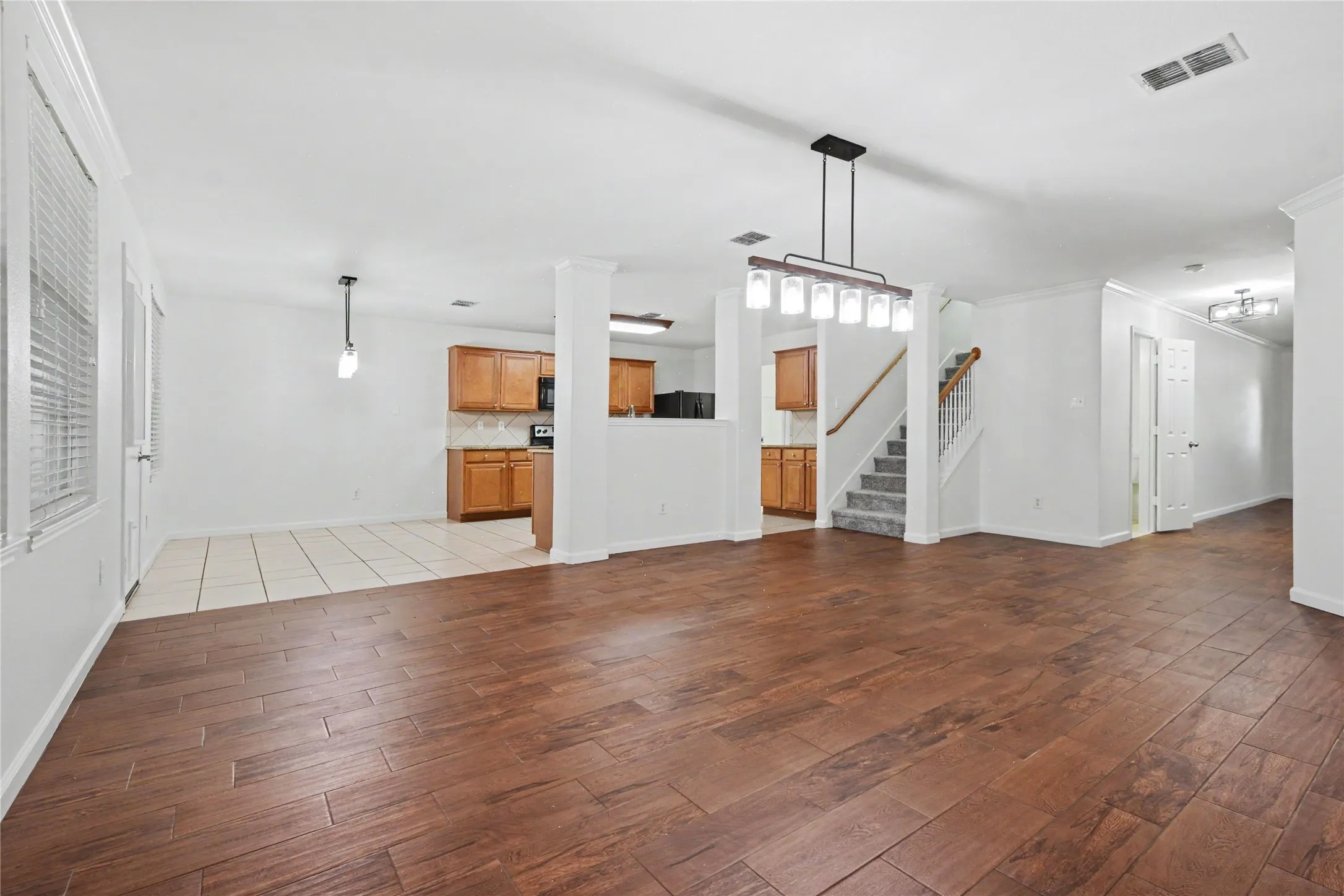 Single Family Residence For Rent in Tarrant County , 7429 Sienna Ridge Lane, Fort Worth, Texas 76131, 4 Bedroom, 3 Bathroom, 2 Garage spaces, 2,894 Sqft, built in 2006, mls#21366364, Real Estate Agent in Fort Worth, Homes For Rent in Tarrant county, Homes For Rent in Fort Worth, Realtor in Fort Worth Texas, Real Estate Brokerage Independent Realty Texas, Luminita Cordes Realtor