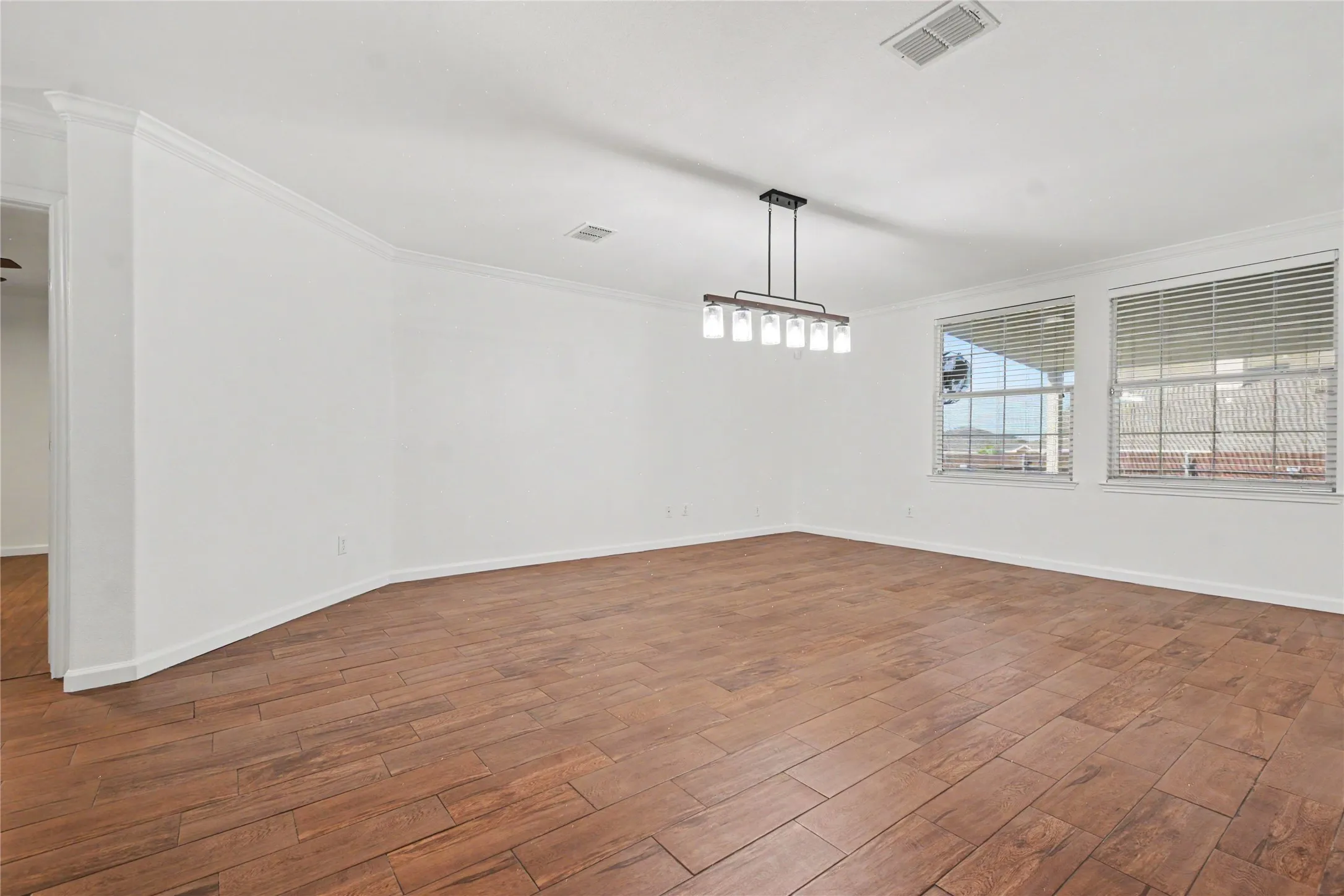 Single Family Residence For Rent in Tarrant County , 7429 Sienna Ridge Lane, Fort Worth, Texas 76131, 4 Bedroom, 3 Bathroom, 2 Garage spaces, 2,894 Sqft, built in 2006, mls#21366364, Real Estate Agent in Fort Worth, Homes For Rent in Tarrant county, Homes For Rent in Fort Worth, Realtor in Fort Worth Texas, Real Estate Brokerage Independent Realty Texas, Luminita Cordes Realtor