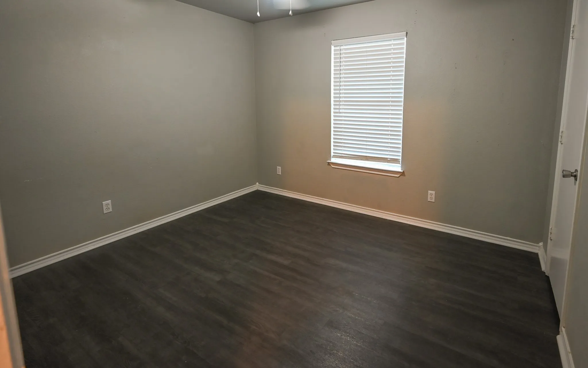 Duplex For Rent in Wise County , 606 N Sewell Drive B, Decatur, Texas 76234, 3 Bedroom, 2 Bathroom, Garage spaces, 1,200 Sqft, built in 1998, mls#21381037, Real Estate Agent in Decatur, Homes For Rent in Wise county, Homes For Rent in Decatur, Realtor in Decatur Texas, Real Estate Brokerage Independent Realty Texas, Luminita Cordes Realtor