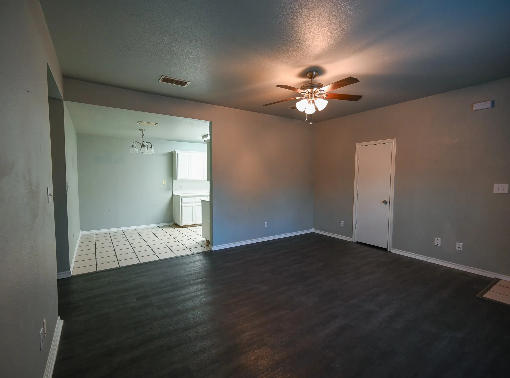 Duplex For Rent in Wise County , 606 N Sewell Drive B, Decatur, Texas 76234, 3 Bedroom, 2 Bathroom, Garage spaces, 1,200 Sqft, built in 1998, mls#21381037, Real Estate Agent in Decatur, Homes For Rent in Wise county, Homes For Rent in Decatur, Realtor in Decatur Texas, Real Estate Brokerage Independent Realty Texas, Luminita Cordes Realtor