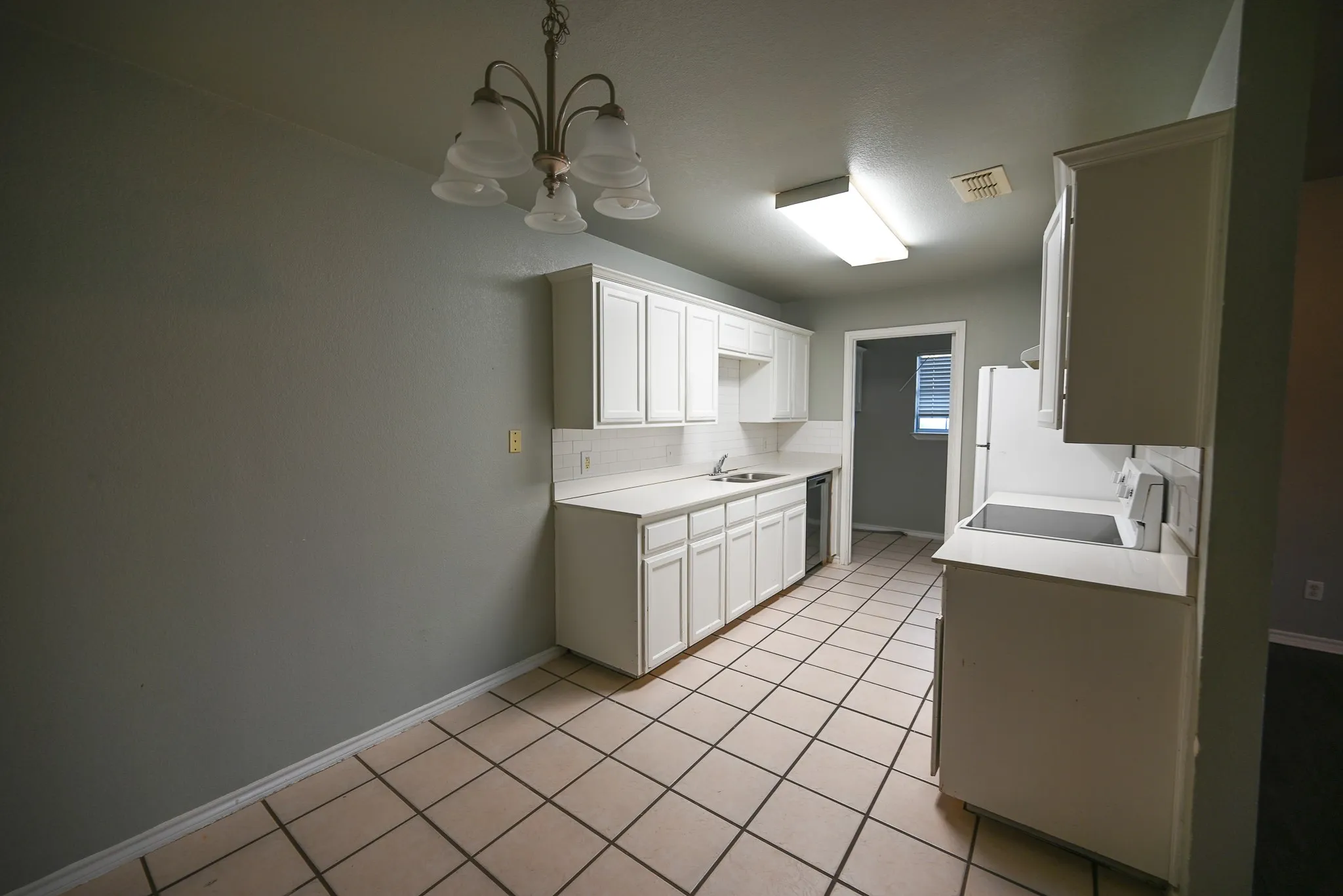 Duplex For Rent in Wise County , 606 N Sewell Drive B, Decatur, Texas 76234, 3 Bedroom, 2 Bathroom, Garage spaces, 1,200 Sqft, built in 1998, mls#21381037, Real Estate Agent in Decatur, Homes For Rent in Wise county, Homes For Rent in Decatur, Realtor in Decatur Texas, Real Estate Brokerage Independent Realty Texas, Luminita Cordes Realtor