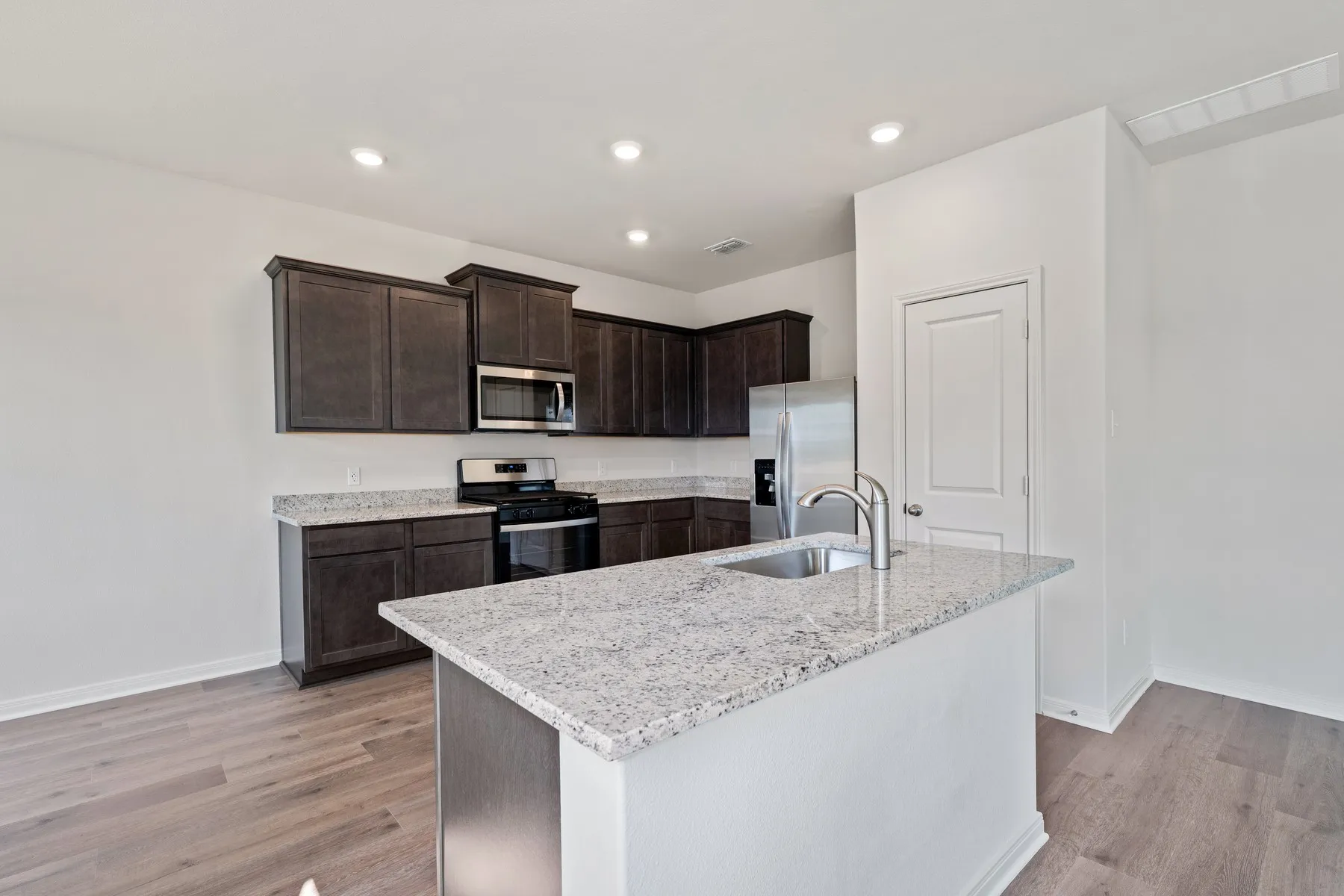 Single Family Residence For Sale in Denton County , 8433 White Wolf Trail, Ponder, Texas 76259, 3 Bedroom, 3 Bathroom, 2 Garage spaces, 2,232 Sqft, built in 2026, mls#21381759, Real Estate Agent in Ponder, Homes For Sale in Denton county, Homes For Sale in Ponder, Realtor in Ponder Texas, Real Estate Brokerage Independent Realty Texas, Luminita Cordes Realtor