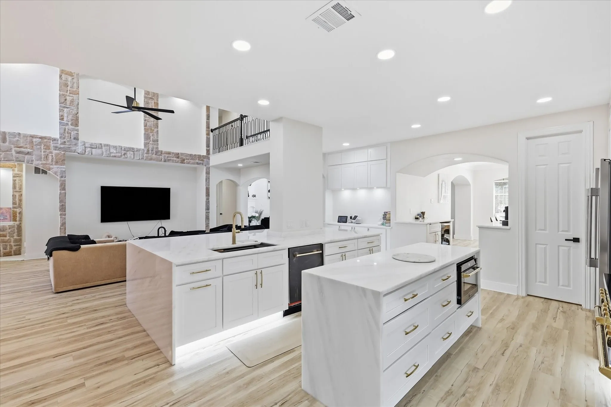 Single Family Residence For Rent in Collin County , 1106 Bridgeway Lane, Allen, Texas 75013, 5 Bedroom, 4 Bathroom, 2 Garage spaces, 4,428 Sqft, built in 2004, mls#21380670, Real Estate Agent in Allen, Homes For Rent in Collin county, Homes For Rent in Allen, Realtor in Allen Texas, Real Estate Brokerage Independent Realty Texas, Luminita Cordes Realtor