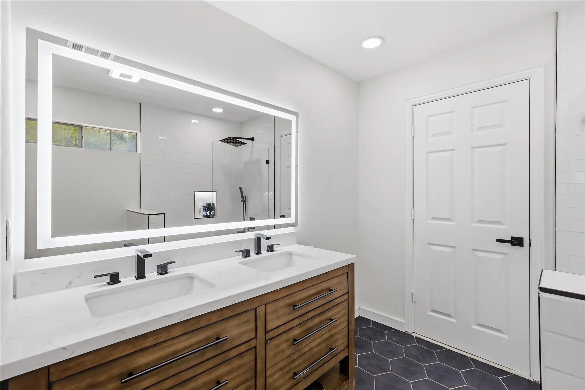 Single Family Residence For Rent in Collin County , 1106 Bridgeway Lane, Allen, Texas 75013, 5 Bedroom, 4 Bathroom, 2 Garage spaces, 4,428 Sqft, built in 2004, mls#21380670, Real Estate Agent in Allen, Homes For Rent in Collin county, Homes For Rent in Allen, Realtor in Allen Texas, Real Estate Brokerage Independent Realty Texas, Luminita Cordes Realtor