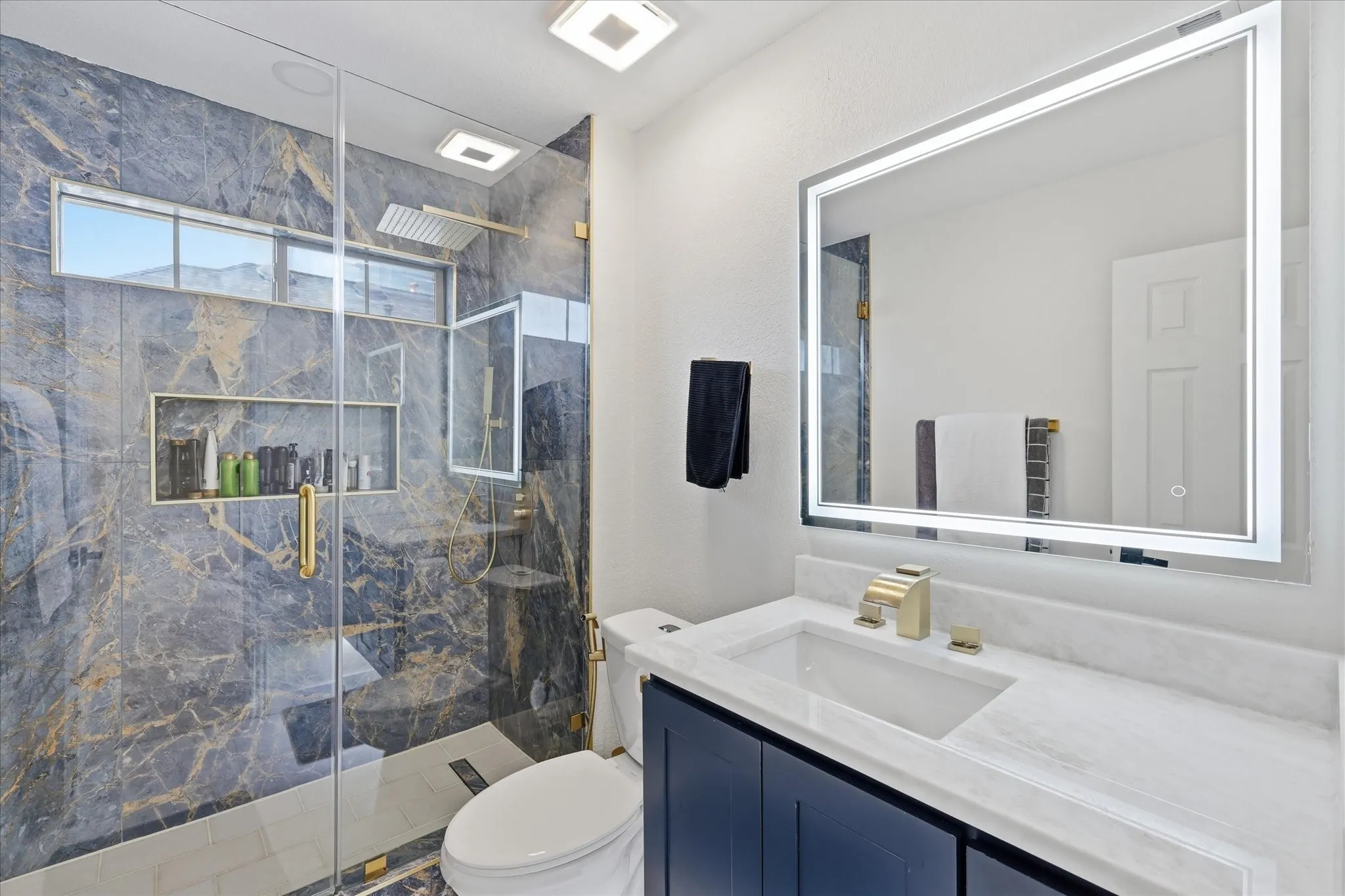 Single Family Residence For Rent in Collin County , 1106 Bridgeway Lane, Allen, Texas 75013, 5 Bedroom, 4 Bathroom, 2 Garage spaces, 4,428 Sqft, built in 2004, mls#21380670, Real Estate Agent in Allen, Homes For Rent in Collin county, Homes For Rent in Allen, Realtor in Allen Texas, Real Estate Brokerage Independent Realty Texas, Luminita Cordes Realtor