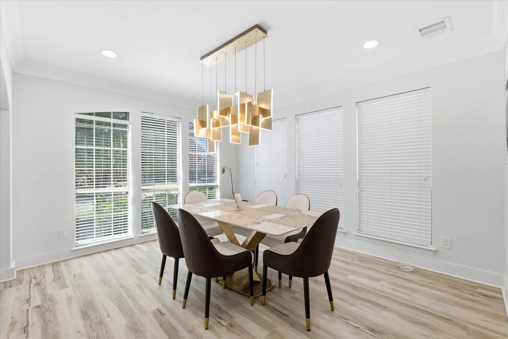 Single Family Residence For Rent in Collin County , 1106 Bridgeway Lane, Allen, Texas 75013, 5 Bedroom, 4 Bathroom, 2 Garage spaces, 4,428 Sqft, built in 2004, mls#21380670, Real Estate Agent in Allen, Homes For Rent in Collin county, Homes For Rent in Allen, Realtor in Allen Texas, Real Estate Brokerage Independent Realty Texas, Luminita Cordes Realtor