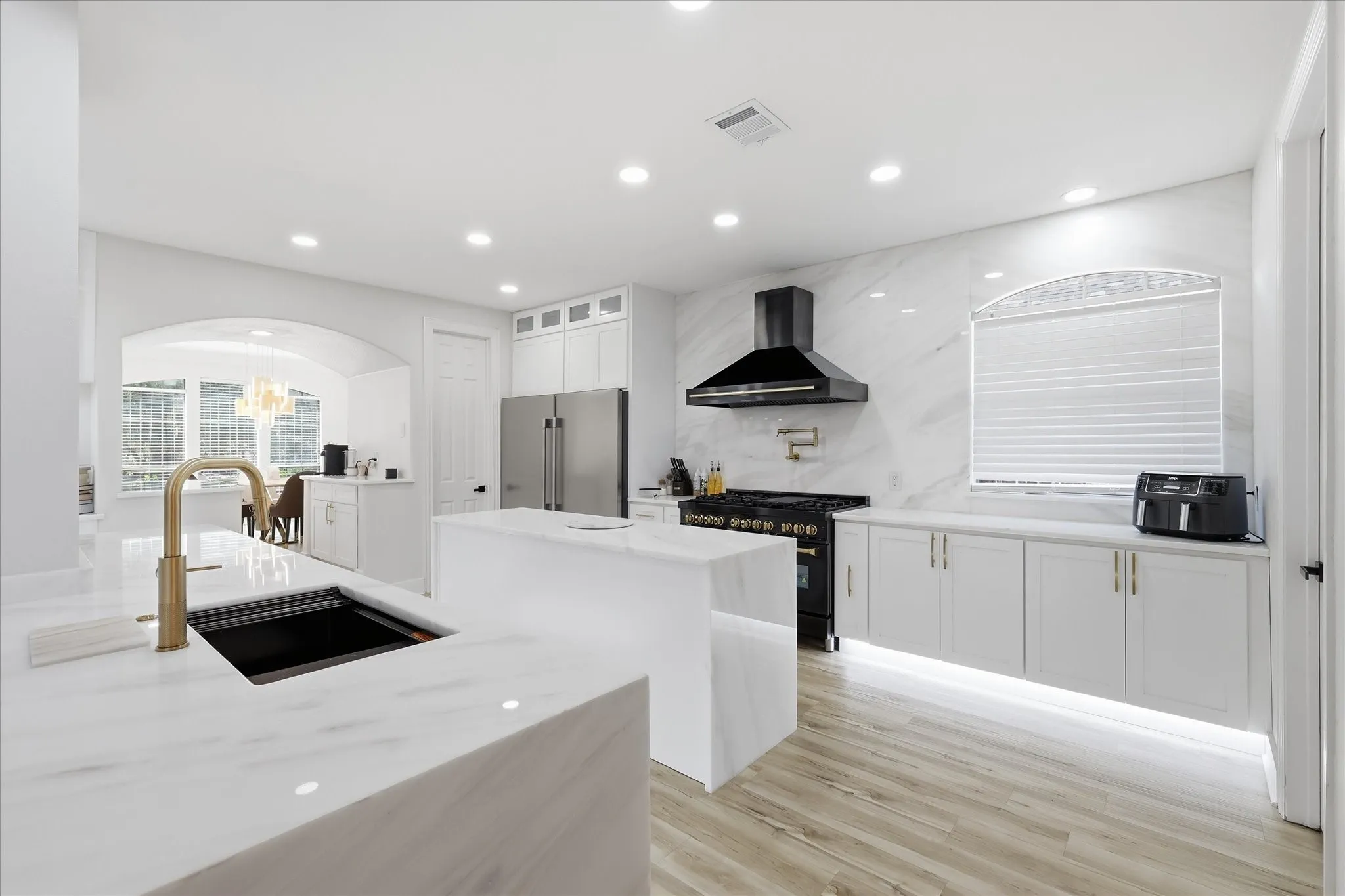 Single Family Residence For Rent in Collin County , 1106 Bridgeway Lane, Allen, Texas 75013, 5 Bedroom, 4 Bathroom, 2 Garage spaces, 4,428 Sqft, built in 2004, mls#21380670, Real Estate Agent in Allen, Homes For Rent in Collin county, Homes For Rent in Allen, Realtor in Allen Texas, Real Estate Brokerage Independent Realty Texas, Luminita Cordes Realtor