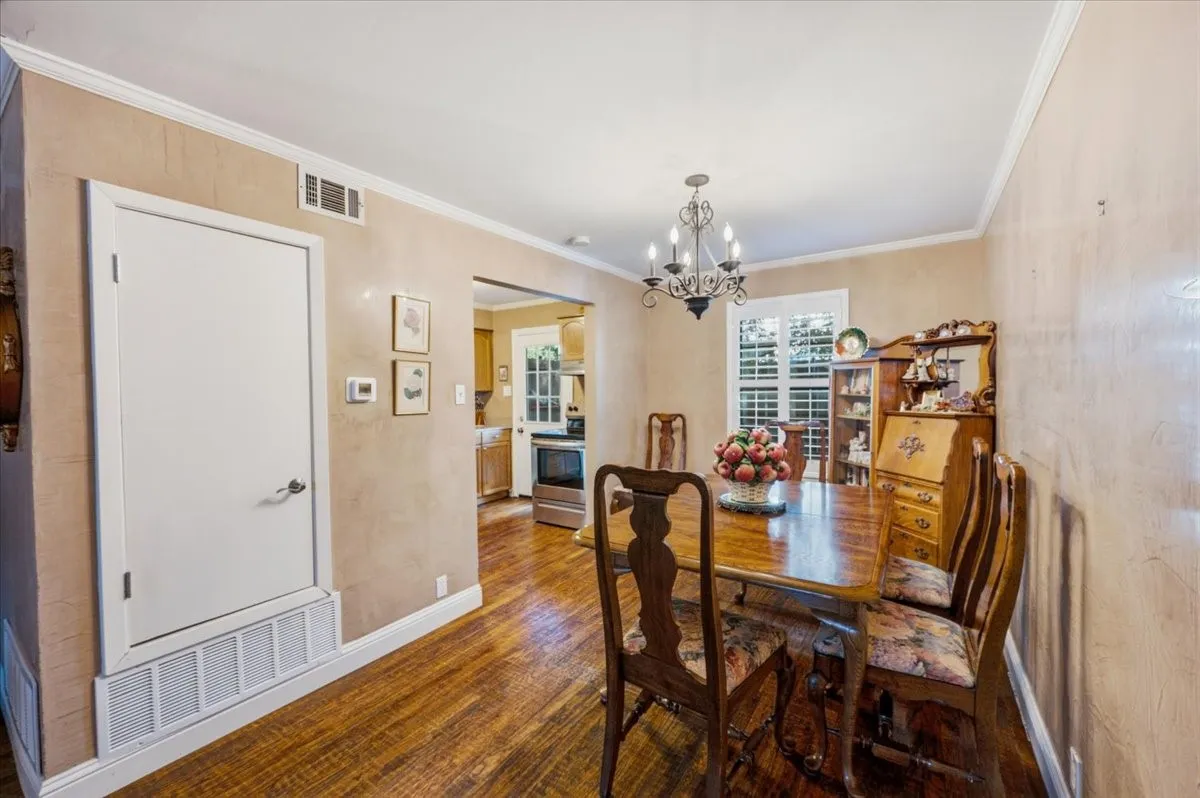 Condominium For Sale in Dallas County , 4918 Lahoma Street 4918, Dallas, Texas 75235, 2 Bedroom, 2 Bathroom, Garage spaces, 993 Sqft, built in 1954, mls#21381772, Real Estate Agent in Dallas, Homes For Sale in Dallas county, Homes For Sale in Dallas, Realtor in Dallas Texas, Real Estate Brokerage Independent Realty Texas, Luminita Cordes Realtor
