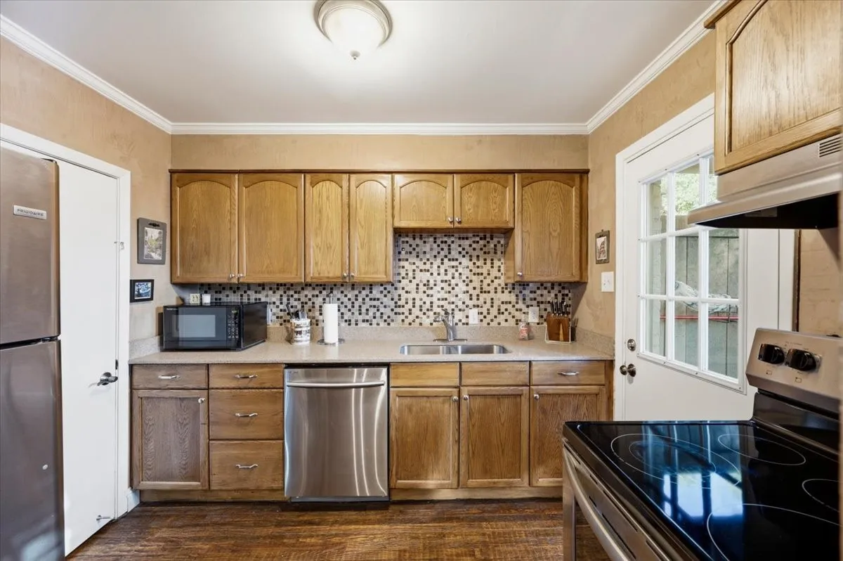 Condominium For Sale in Dallas County , 4918 Lahoma Street 4918, Dallas, Texas 75235, 2 Bedroom, 2 Bathroom, Garage spaces, 993 Sqft, built in 1954, mls#21381772, Real Estate Agent in Dallas, Homes For Sale in Dallas county, Homes For Sale in Dallas, Realtor in Dallas Texas, Real Estate Brokerage Independent Realty Texas, Luminita Cordes Realtor