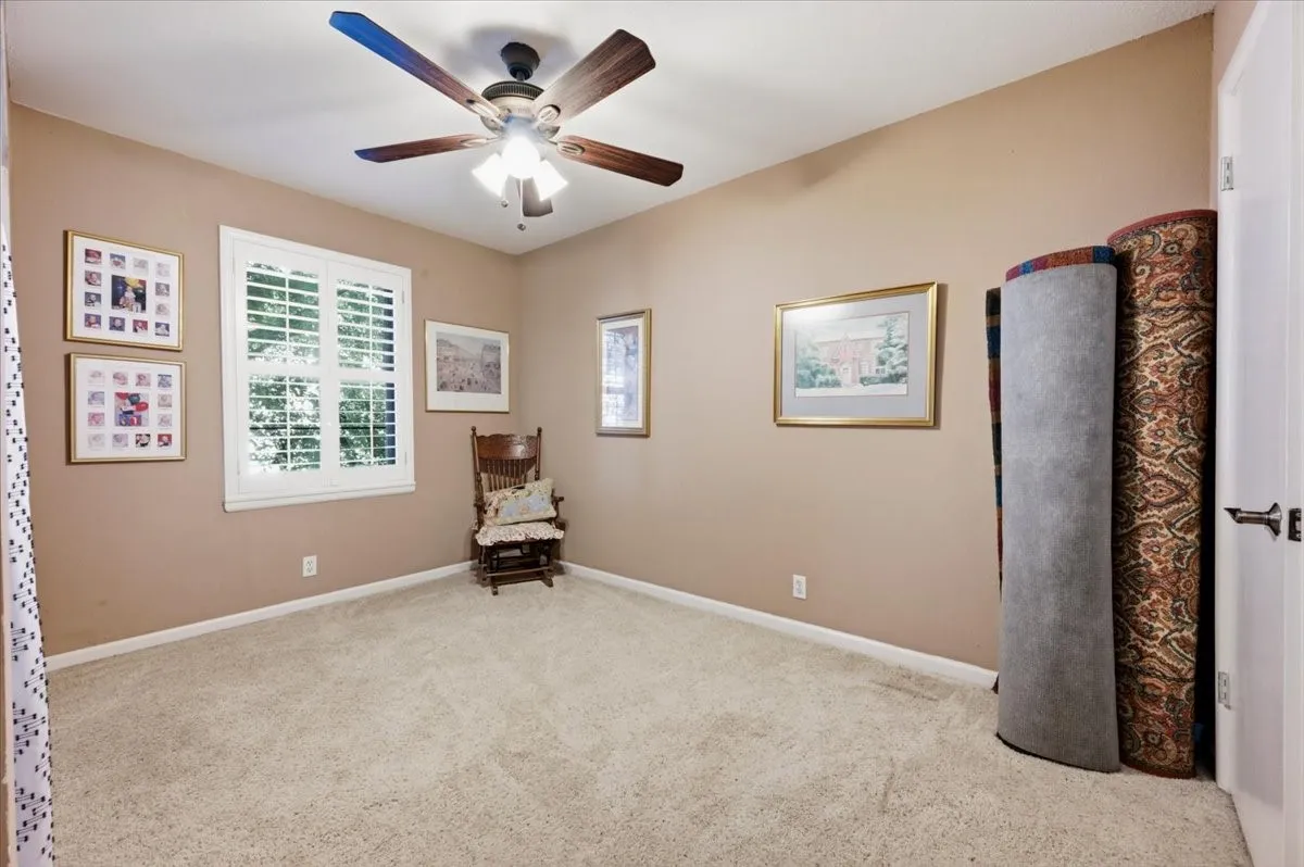 Condominium For Sale in Dallas County , 4918 Lahoma Street 4918, Dallas, Texas 75235, 2 Bedroom, 2 Bathroom, Garage spaces, 993 Sqft, built in 1954, mls#21381772, Real Estate Agent in Dallas, Homes For Sale in Dallas county, Homes For Sale in Dallas, Realtor in Dallas Texas, Real Estate Brokerage Independent Realty Texas, Luminita Cordes Realtor