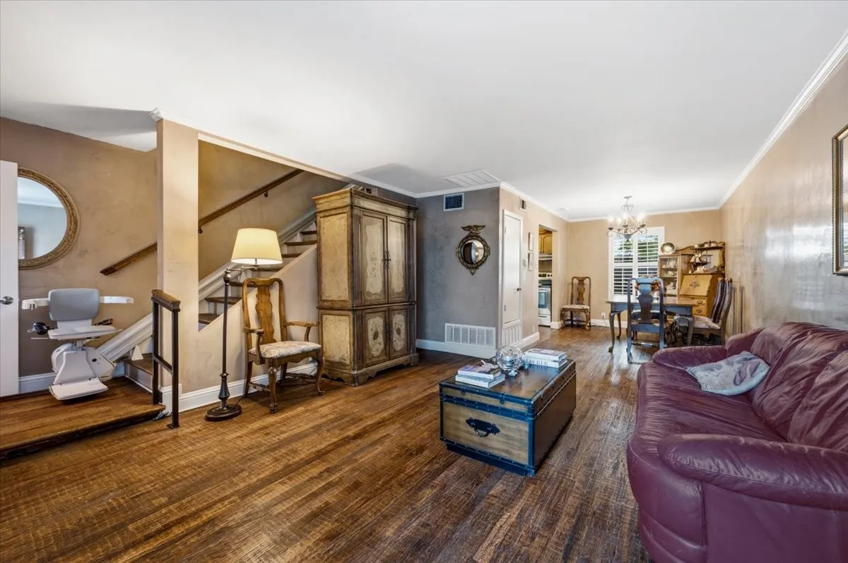 Condominium For Sale in Dallas County , 4918 Lahoma Street 4918, Dallas, Texas 75235, 2 Bedroom, 2 Bathroom, Garage spaces, 993 Sqft, built in 1954, mls#21381772, Real Estate Agent in Dallas, Homes For Sale in Dallas county, Homes For Sale in Dallas, Realtor in Dallas Texas, Real Estate Brokerage Independent Realty Texas, Luminita Cordes Realtor