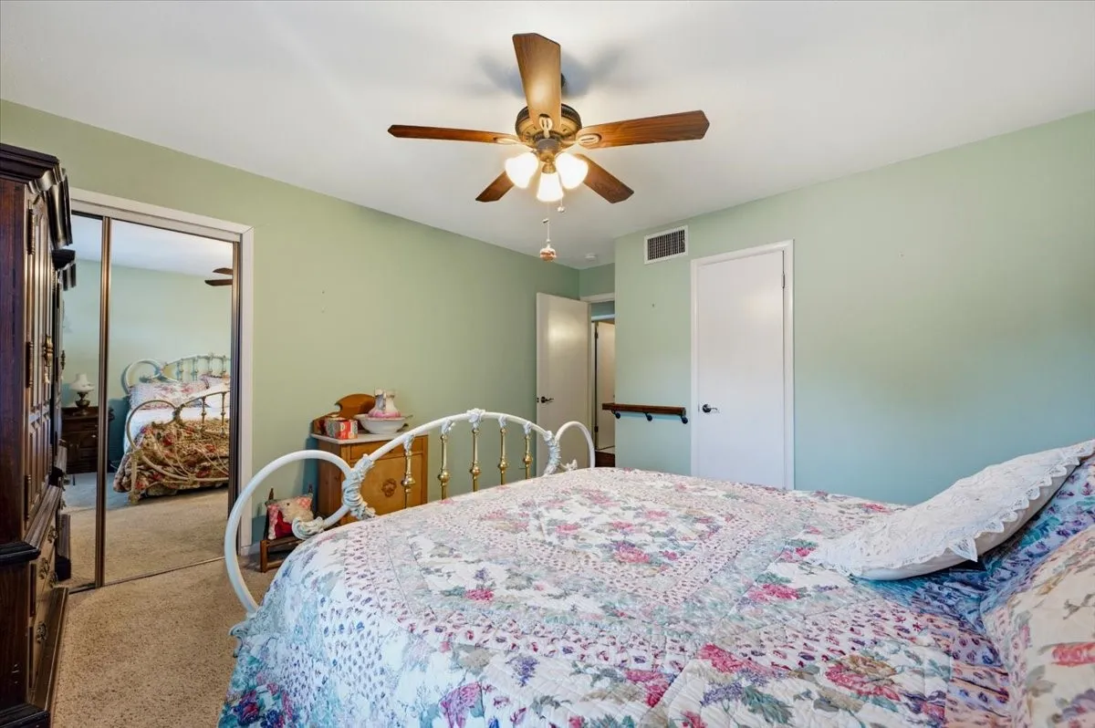 Condominium For Sale in Dallas County , 4918 Lahoma Street 4918, Dallas, Texas 75235, 2 Bedroom, 2 Bathroom, Garage spaces, 993 Sqft, built in 1954, mls#21381772, Real Estate Agent in Dallas, Homes For Sale in Dallas county, Homes For Sale in Dallas, Realtor in Dallas Texas, Real Estate Brokerage Independent Realty Texas, Luminita Cordes Realtor