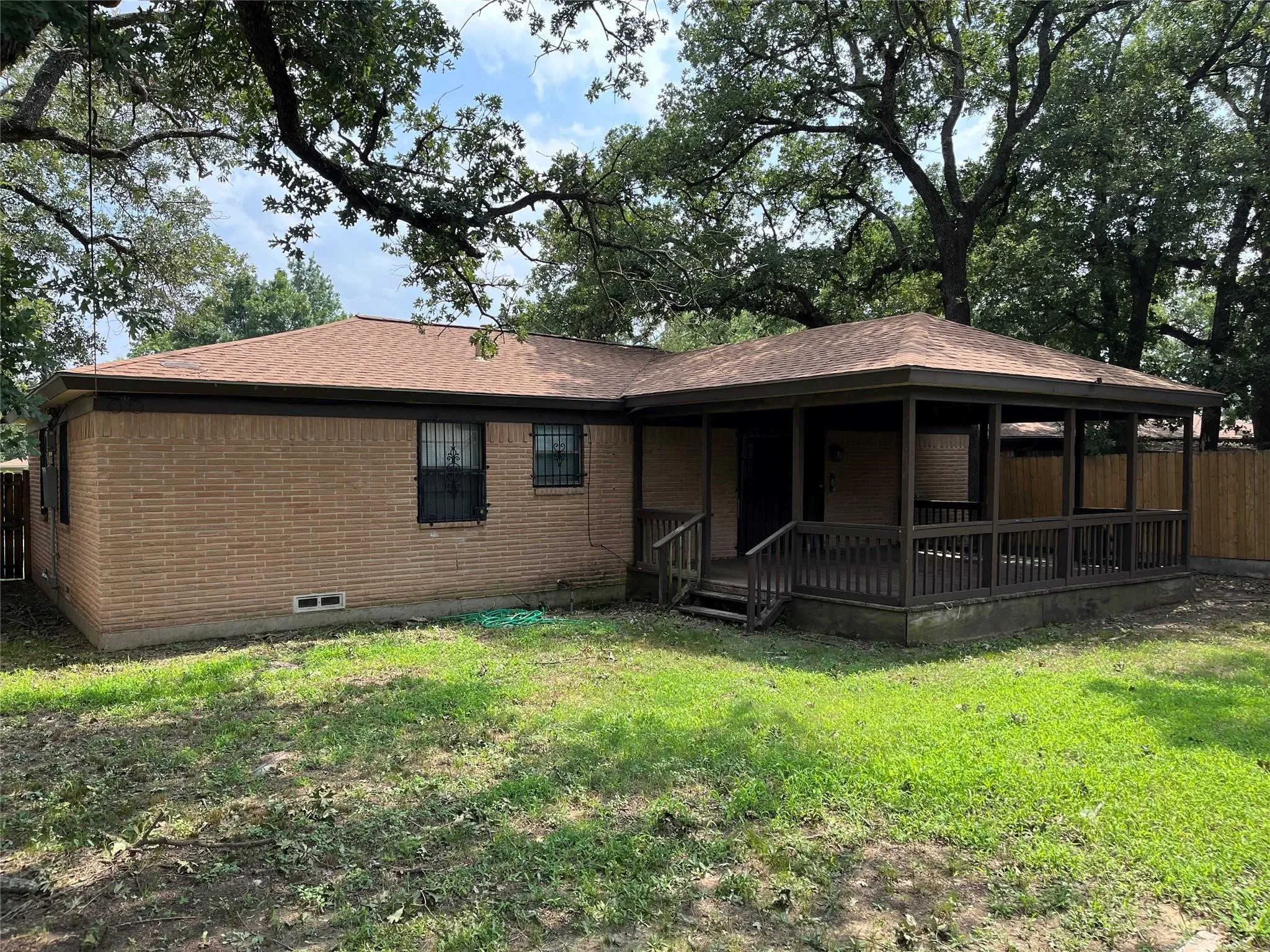 Single Family Residence For Rent in Dallas County , 10327 Springhaven Drive, Dallas, Texas 75217, 4 Bedroom, 2 Bathroom, 2 Garage spaces, 1,404 Sqft, built in 1965, mls#21381579, Real Estate Agent in Dallas, Homes For Rent in Dallas county, Homes For Rent in Dallas, Realtor in Dallas Texas, Real Estate Brokerage Independent Realty Texas, Luminita Cordes Realtor