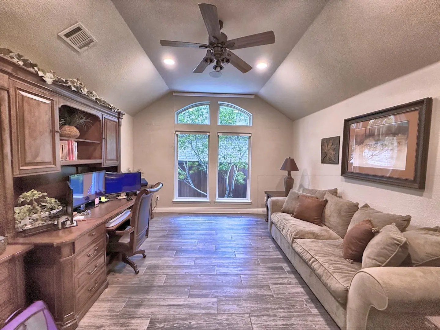 Single Family Residence For Sale in Collin County , 4428 Sunflower Lane, Celina, Texas 75078, 4 Bedroom, 4 Bathroom, 2 Garage spaces, 2,982 Sqft, built in 2018, mls#21381662, Real Estate Agent in Celina, Homes For Sale in Collin county, Homes For Sale in Celina, Realtor in Celina Texas, Real Estate Brokerage Independent Realty Texas, Luminita Cordes Realtor