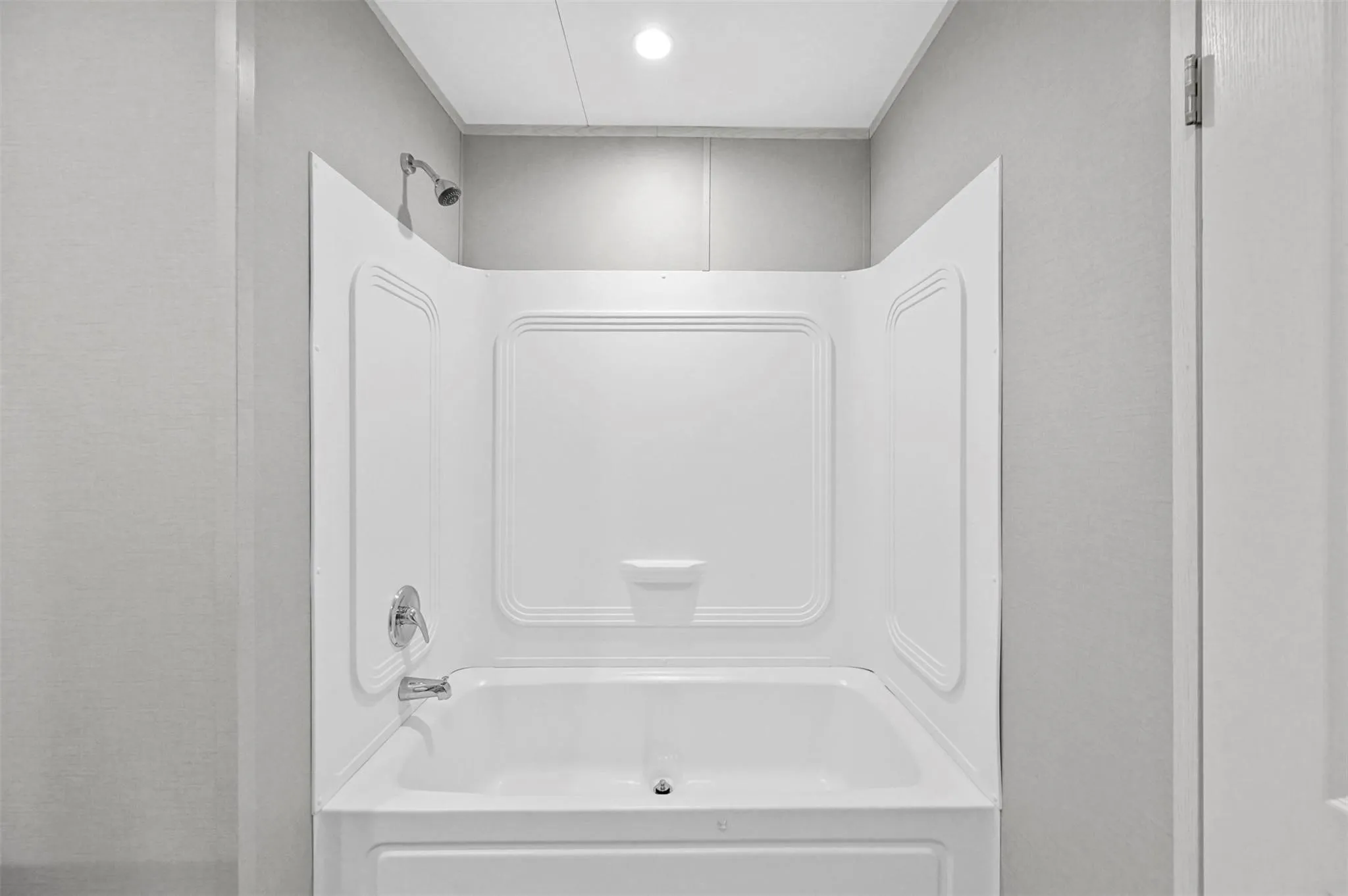 Mobile Home For Sale in Hood County , 2722 Cypress Street, Granbury, Texas 76048, 3 Bedroom, 2 Bathroom, Garage spaces, 1,153 Sqft, built in 2024, mls#21381722, Real Estate Agent in Granbury, Homes For Sale in Hood county, Homes For Sale in Granbury, Realtor in Granbury Texas, Real Estate Brokerage Independent Realty Texas, Luminita Cordes Realtor