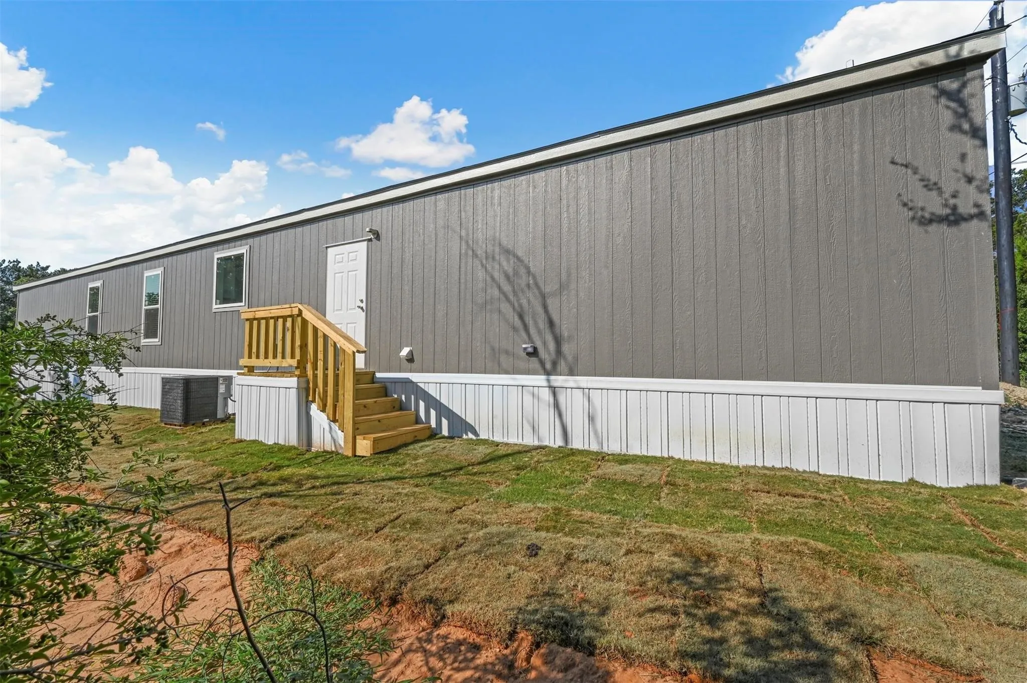 Mobile Home For Sale in Hood County , 2722 Cypress Street, Granbury, Texas 76048, 3 Bedroom, 2 Bathroom, Garage spaces, 1,153 Sqft, built in 2024, mls#21381722, Real Estate Agent in Granbury, Homes For Sale in Hood county, Homes For Sale in Granbury, Realtor in Granbury Texas, Real Estate Brokerage Independent Realty Texas, Luminita Cordes Realtor
