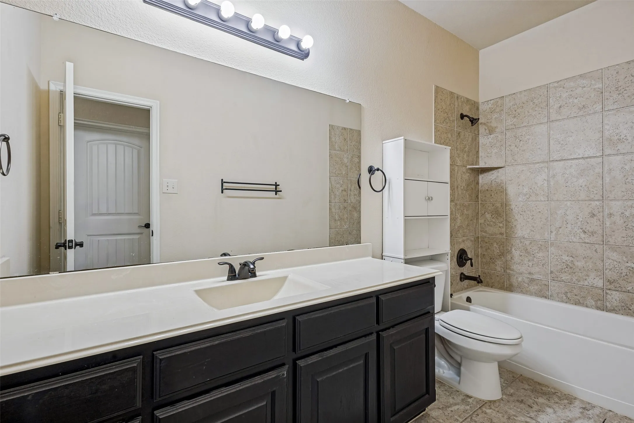 Single Family Residence For Rent in Collin County , 10005 Petrified Tree Lane, Mc Kinney, Texas 75072, 4 Bedroom, 2 Bathroom, 2 Garage spaces, 2,038 Sqft, built in 2012, mls#21381792, Real Estate Agent in Mc Kinney, Homes For Rent in Collin county, Homes For Rent in Mc Kinney, Realtor in Mc Kinney Texas, Real Estate Brokerage Independent Realty Texas, Luminita Cordes Realtor