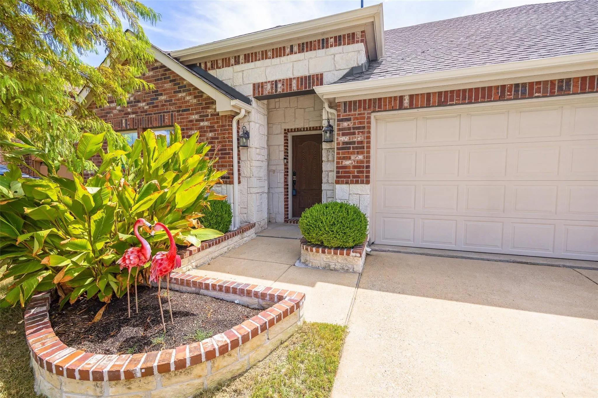 Single Family Residence For Rent in Collin County , 10005 Petrified Tree Lane, Mc Kinney, Texas 75072, 4 Bedroom, 2 Bathroom, 2 Garage spaces, 2,038 Sqft, built in 2012, mls#21381792, Real Estate Agent in Mc Kinney, Homes For Rent in Collin county, Homes For Rent in Mc Kinney, Realtor in Mc Kinney Texas, Real Estate Brokerage Independent Realty Texas, Luminita Cordes Realtor