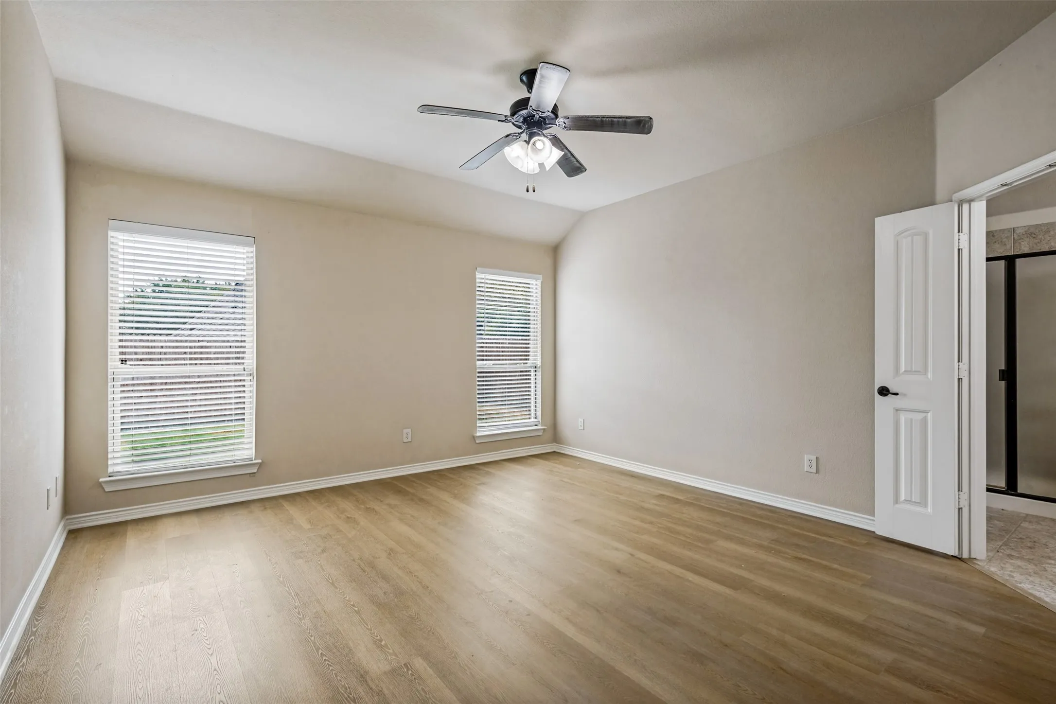 Single Family Residence For Rent in Collin County , 10005 Petrified Tree Lane, Mc Kinney, Texas 75072, 4 Bedroom, 2 Bathroom, 2 Garage spaces, 2,038 Sqft, built in 2012, mls#21381792, Real Estate Agent in Mc Kinney, Homes For Rent in Collin county, Homes For Rent in Mc Kinney, Realtor in Mc Kinney Texas, Real Estate Brokerage Independent Realty Texas, Luminita Cordes Realtor