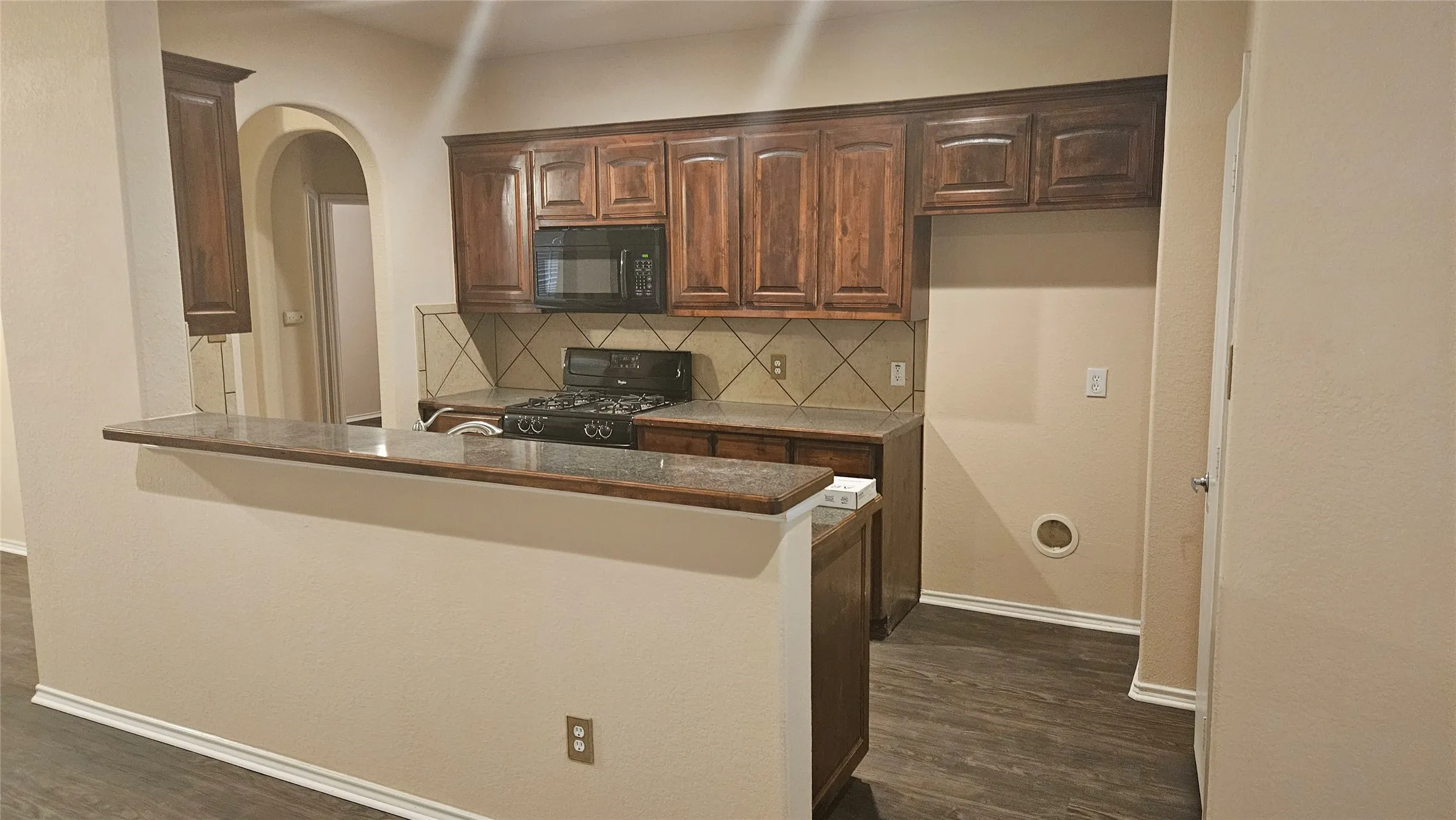 Single Family Residence For Rent in Tarrant County , 2108 Ingrid Lane, Fort Worth, Texas 76131, 3 Bedroom, 2 Bathroom, 2 Garage spaces, 1,295 Sqft, built in 2007, mls#21381793, Real Estate Agent in Fort Worth, Homes For Rent in Tarrant county, Homes For Rent in Fort Worth, Realtor in Fort Worth Texas, Real Estate Brokerage Independent Realty Texas, Luminita Cordes Realtor