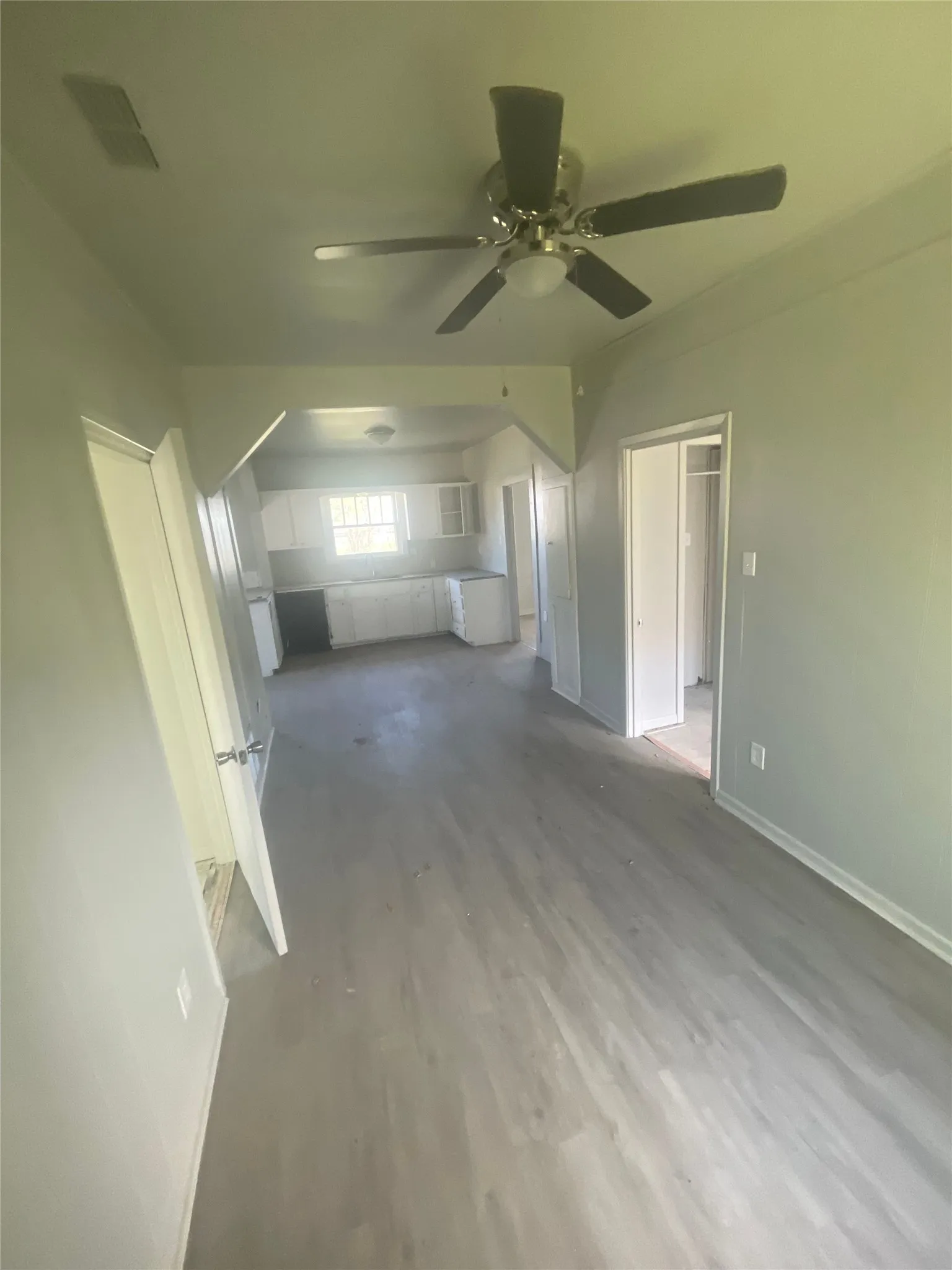 Single Family Residence For Rent in Taylor County , 1142 Grape Street, Abilene, Texas 79601, 3 Bedroom, 2 Bathroom, Garage spaces, 1,468 Sqft, built in 1930, mls#21381797, Real Estate Agent in Abilene, Homes For Rent in Taylor county, Homes For Rent in Abilene, Realtor in Abilene Texas, Real Estate Brokerage Independent Realty Texas, Luminita Cordes Realtor
