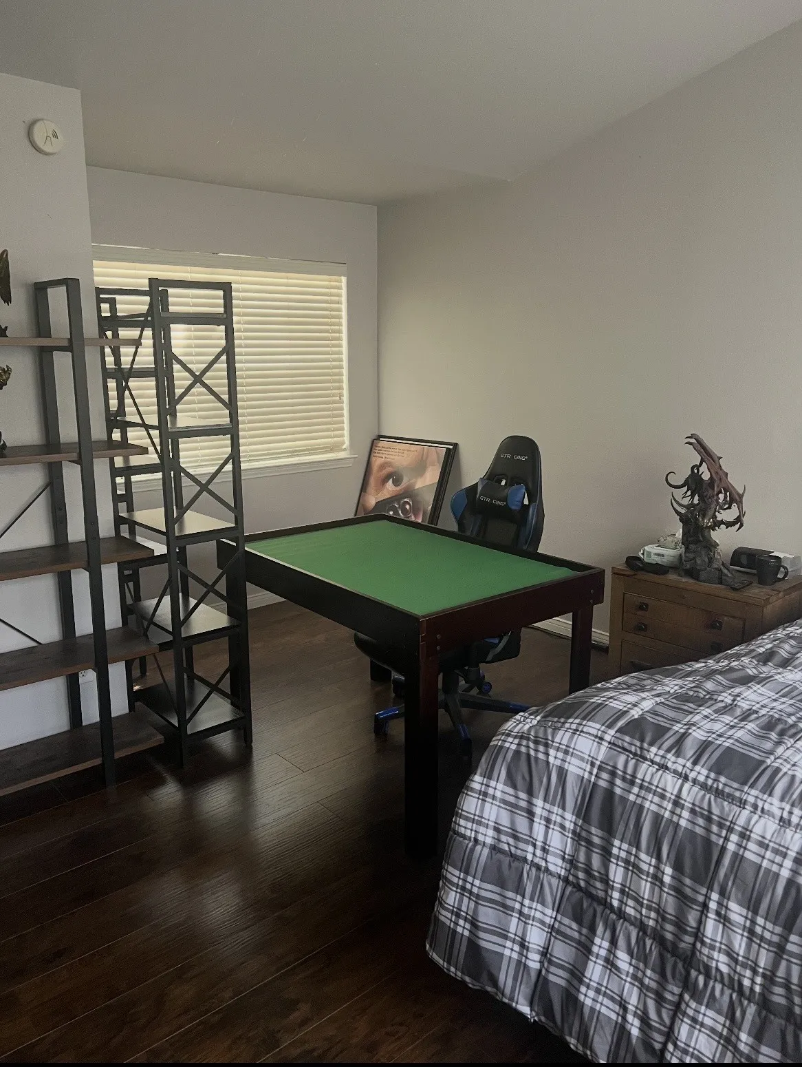 Townhouse For Sale in Dallas County , 2305 Southlake Court, Irving, Texas 75038, 1 Bedroom, 2 Bathroom, Garage spaces, 938 Sqft, built in 1983, mls#21381710, Real Estate Agent in Irving, Homes For Sale in Dallas county, Homes For Sale in Irving, Realtor in Irving Texas, Real Estate Brokerage Independent Realty Texas, Luminita Cordes Realtor