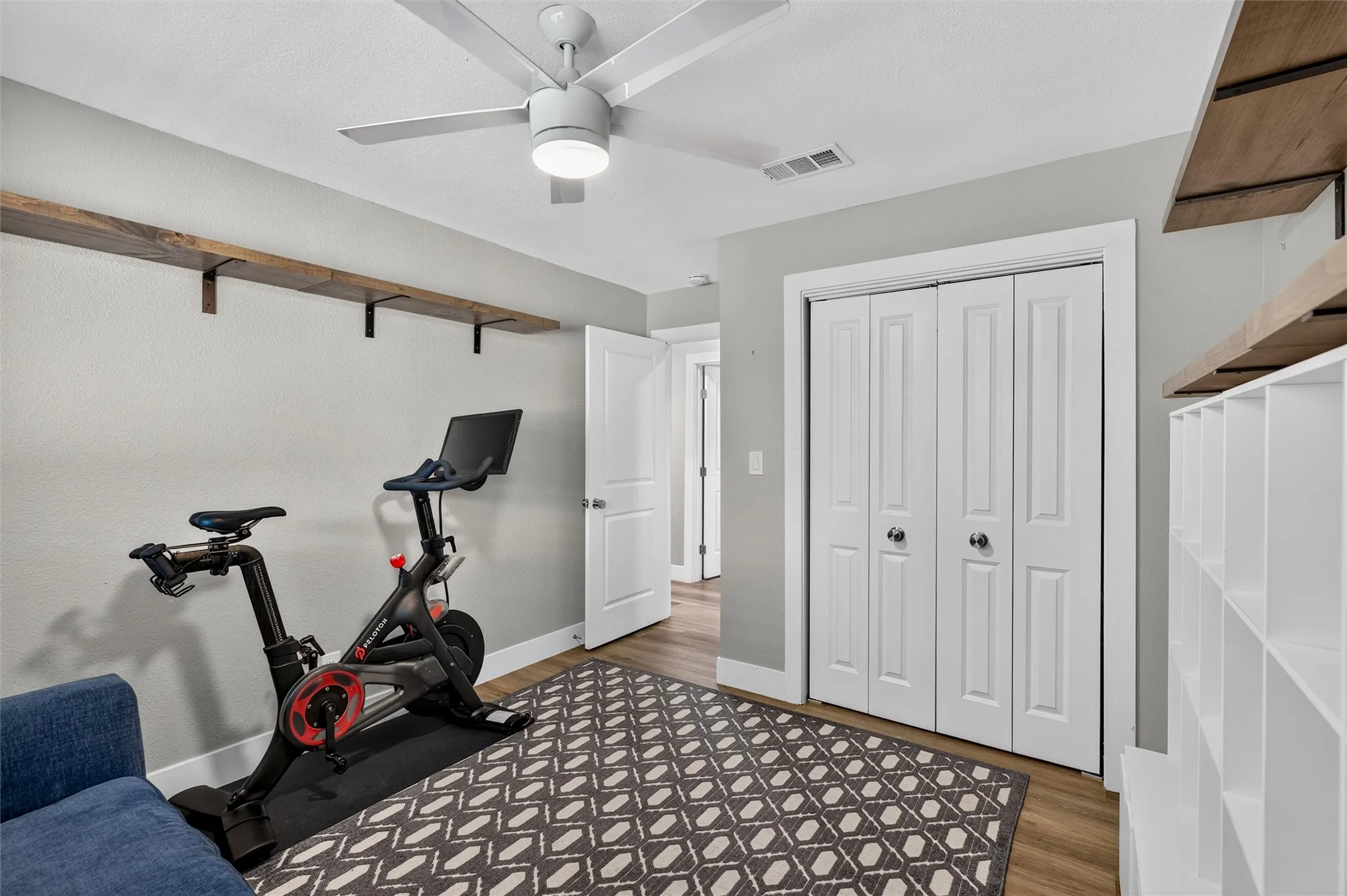 Single Family Residence For Sale in Dallas County , 11335 Mccree Road, Dallas, Texas 75238, 4 Bedroom, 2 Bathroom, 2 Garage spaces, 1,980 Sqft, built in 1972, mls#21381061, Real Estate Agent in Dallas, Homes For Sale in Dallas county, Homes For Sale in Dallas, Realtor in Dallas Texas, Real Estate Brokerage Independent Realty Texas, Luminita Cordes Realtor