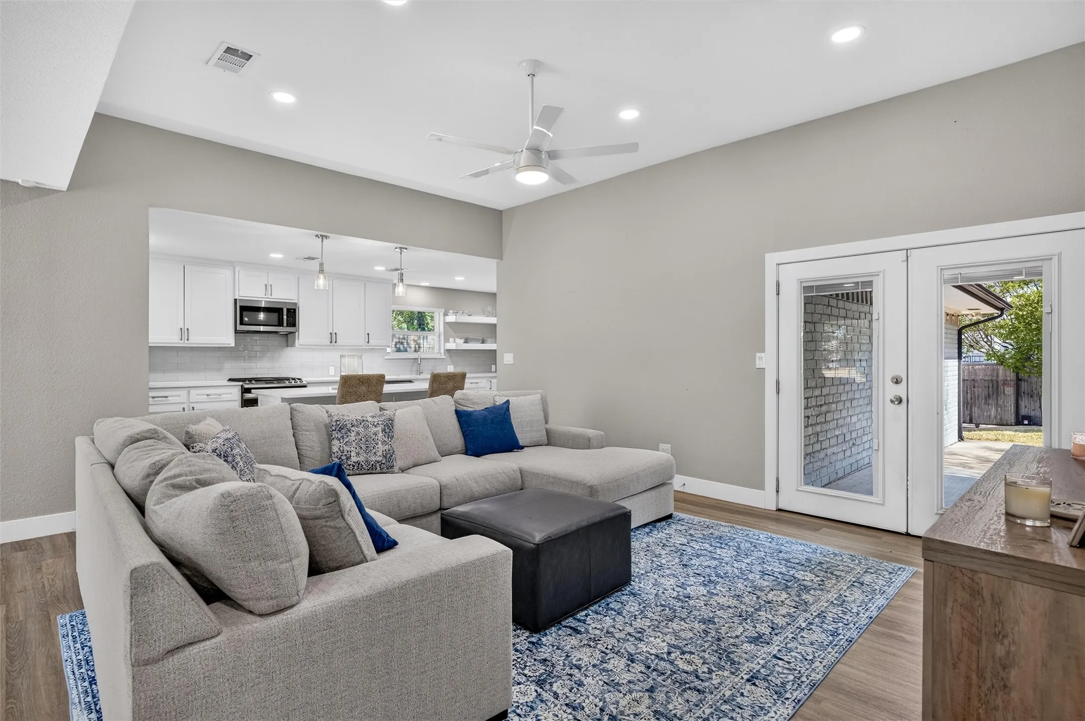 Single Family Residence For Sale in Dallas County , 11335 Mccree Road, Dallas, Texas 75238, 4 Bedroom, 2 Bathroom, 2 Garage spaces, 1,980 Sqft, built in 1972, mls#21381061, Real Estate Agent in Dallas, Homes For Sale in Dallas county, Homes For Sale in Dallas, Realtor in Dallas Texas, Real Estate Brokerage Independent Realty Texas, Luminita Cordes Realtor