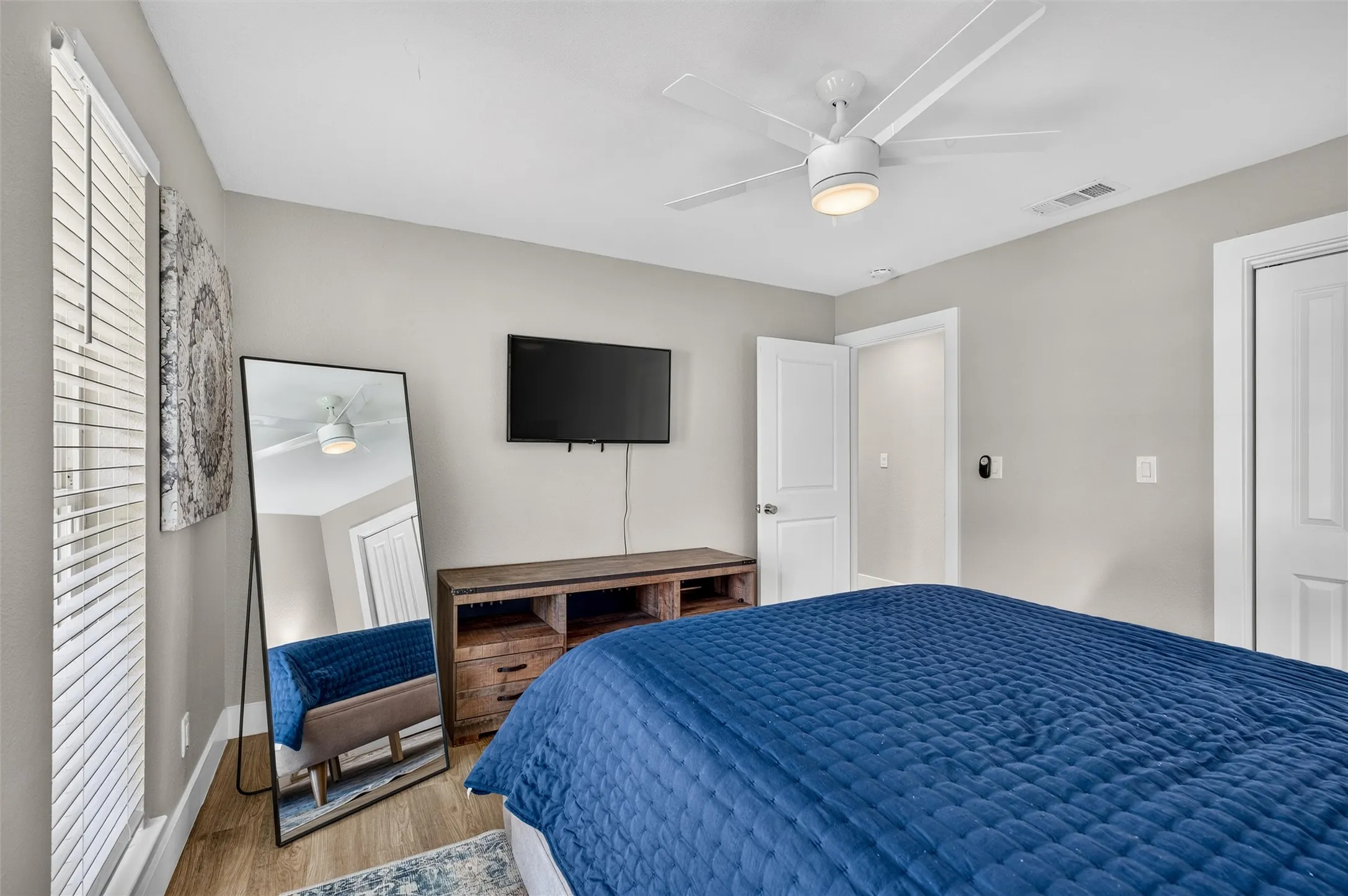 Single Family Residence For Sale in Dallas County , 11335 Mccree Road, Dallas, Texas 75238, 4 Bedroom, 2 Bathroom, 2 Garage spaces, 1,980 Sqft, built in 1972, mls#21381061, Real Estate Agent in Dallas, Homes For Sale in Dallas county, Homes For Sale in Dallas, Realtor in Dallas Texas, Real Estate Brokerage Independent Realty Texas, Luminita Cordes Realtor