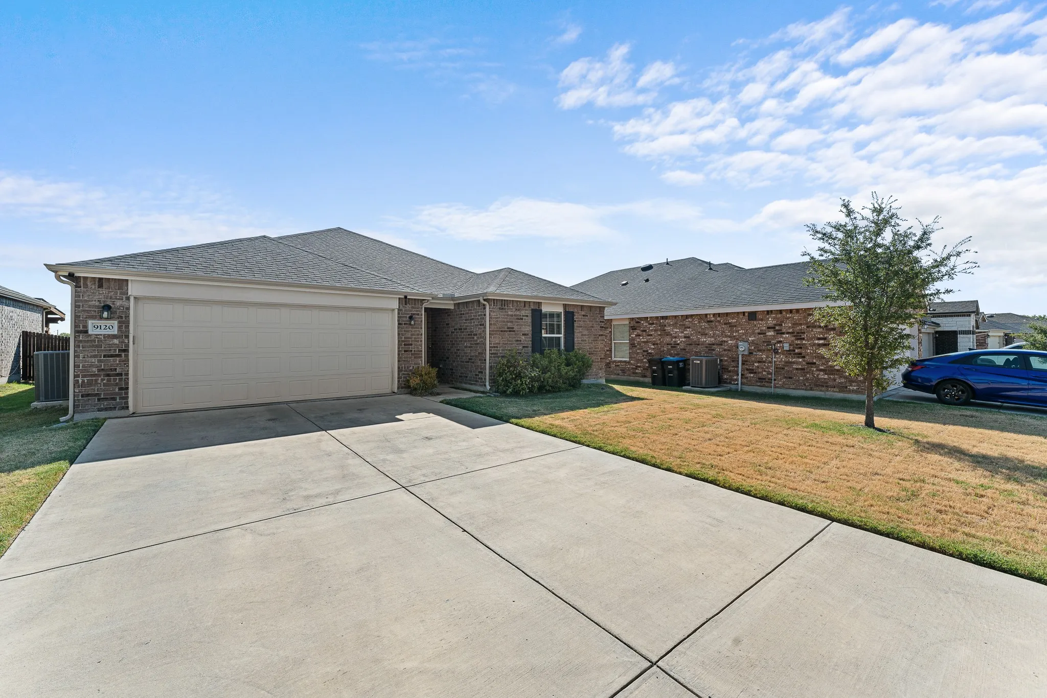 Single Family Residence For Rent in Tarrant County , 9120 Lookout, Fort Worth, Texas 76179, 3 Bedroom, 2 Bathroom, 2 Garage spaces, 1,431 Sqft, built in 2020, mls#21381805, Real Estate Agent in Fort Worth, Homes For Rent in Tarrant county, Homes For Rent in Fort Worth, Realtor in Fort Worth Texas, Real Estate Brokerage Independent Realty Texas, Luminita Cordes Realtor