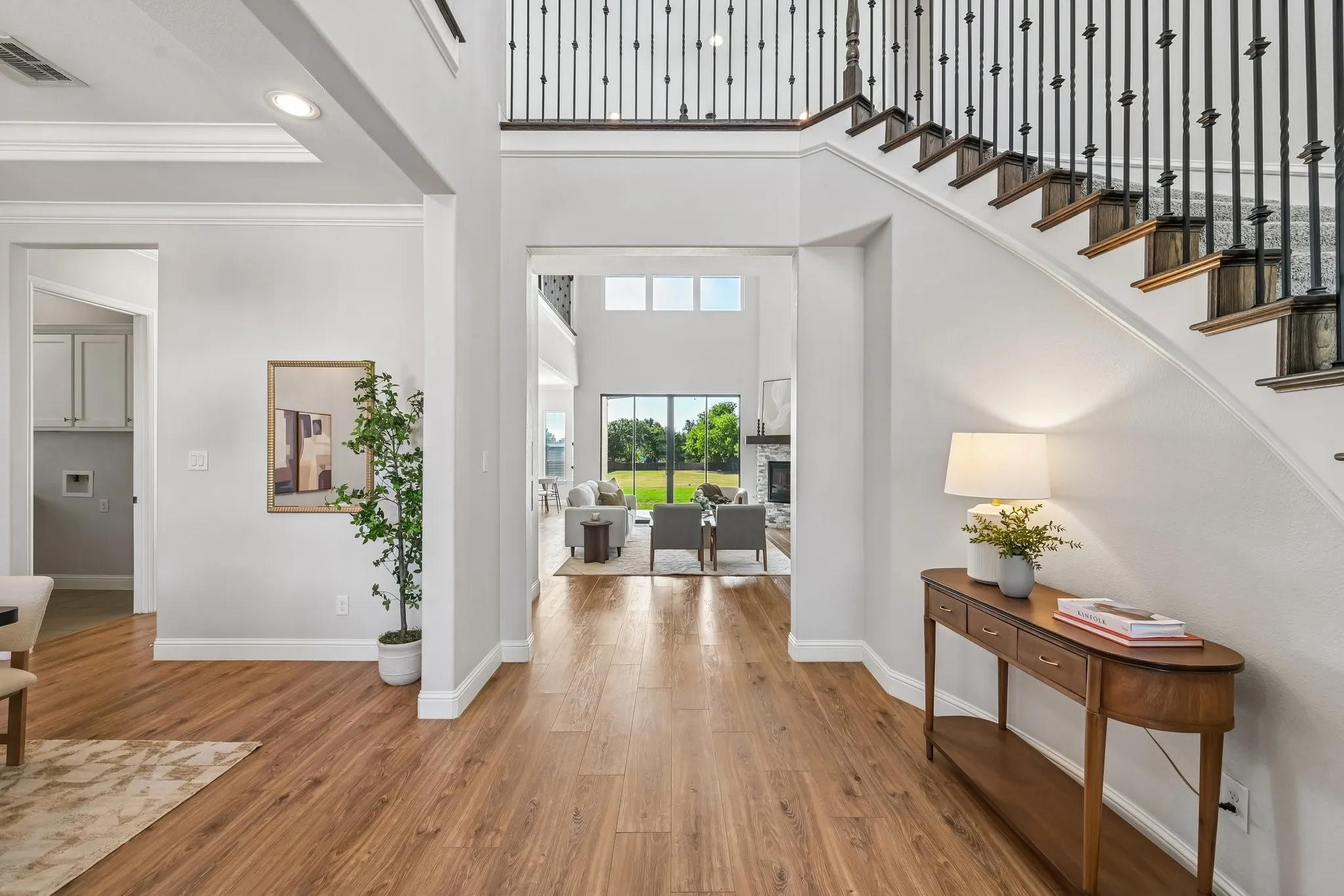 Single Family Residence For Sale in Tarrant County , 1600 Country Club Drive, Mansfield, Texas 76063, 4 Bedroom, 5 Bathroom, 3 Garage spaces, 4,272 Sqft, built in 2019, mls#21381803, Real Estate Agent in Mansfield, Homes For Sale in Tarrant county, Homes For Sale in Mansfield, Realtor in Mansfield Texas, Real Estate Brokerage Independent Realty Texas, Luminita Cordes Realtor