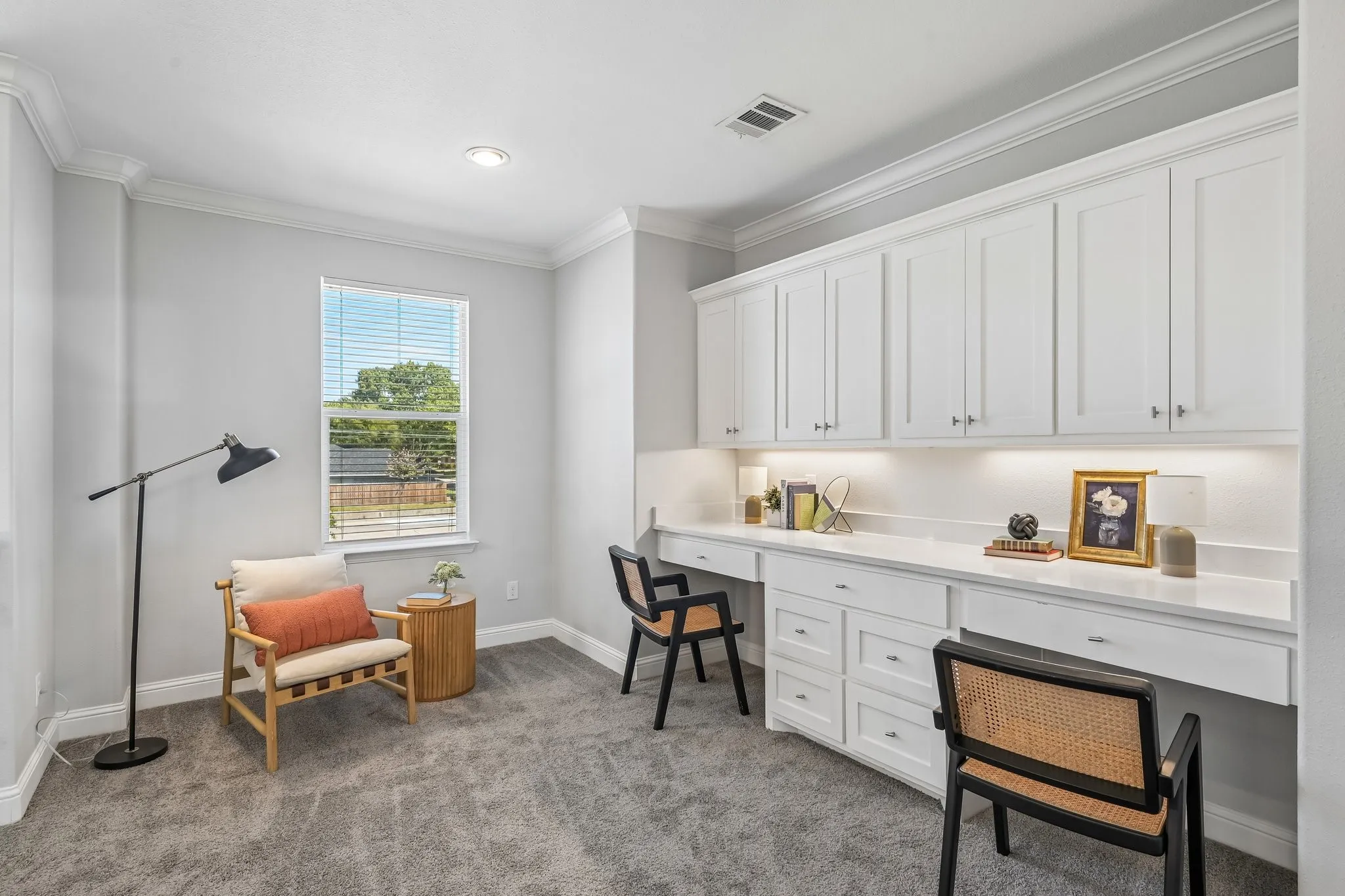 Single Family Residence For Sale in Tarrant County , 1600 Country Club Drive, Mansfield, Texas 76063, 4 Bedroom, 5 Bathroom, 3 Garage spaces, 4,272 Sqft, built in 2019, mls#21381803, Real Estate Agent in Mansfield, Homes For Sale in Tarrant county, Homes For Sale in Mansfield, Realtor in Mansfield Texas, Real Estate Brokerage Independent Realty Texas, Luminita Cordes Realtor