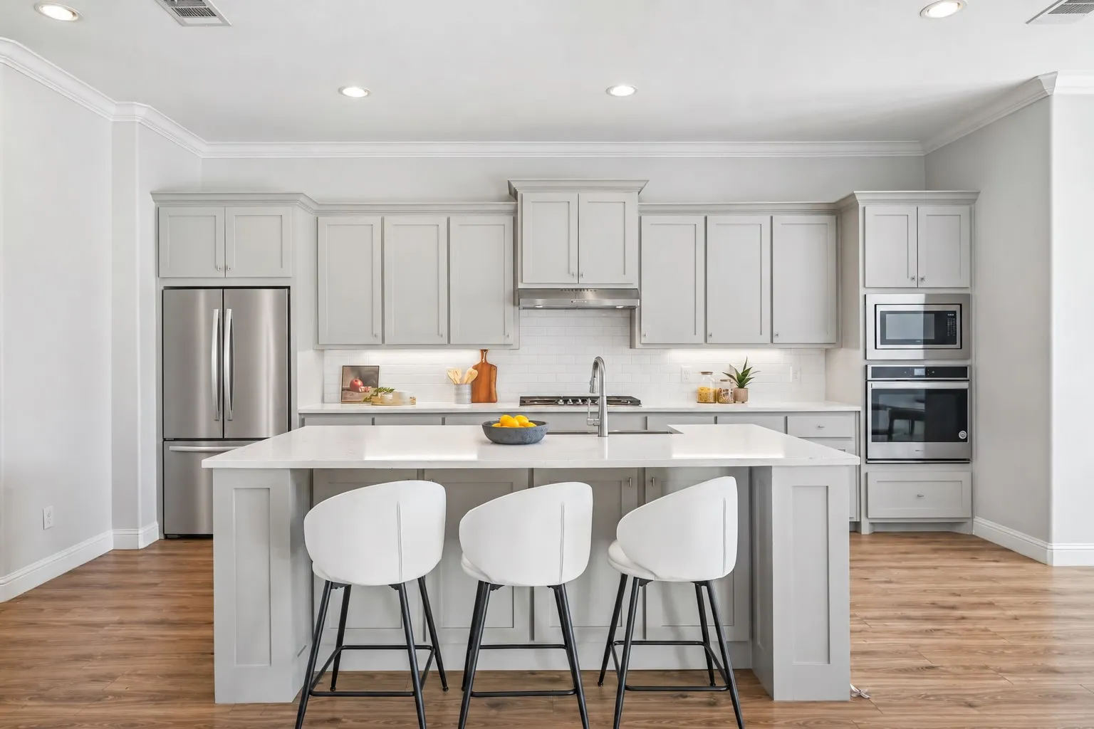 Single Family Residence For Sale in Tarrant County , 1600 Country Club Drive, Mansfield, Texas 76063, 4 Bedroom, 5 Bathroom, 3 Garage spaces, 4,272 Sqft, built in 2019, mls#21381803, Real Estate Agent in Mansfield, Homes For Sale in Tarrant county, Homes For Sale in Mansfield, Realtor in Mansfield Texas, Real Estate Brokerage Independent Realty Texas, Luminita Cordes Realtor