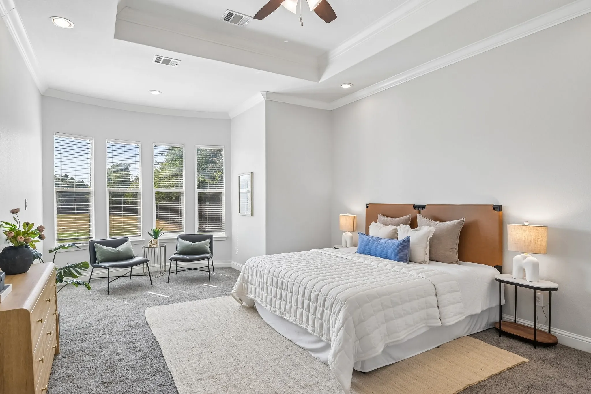 Single Family Residence For Sale in Tarrant County , 1600 Country Club Drive, Mansfield, Texas 76063, 4 Bedroom, 5 Bathroom, 3 Garage spaces, 4,272 Sqft, built in 2019, mls#21381803, Real Estate Agent in Mansfield, Homes For Sale in Tarrant county, Homes For Sale in Mansfield, Realtor in Mansfield Texas, Real Estate Brokerage Independent Realty Texas, Luminita Cordes Realtor
