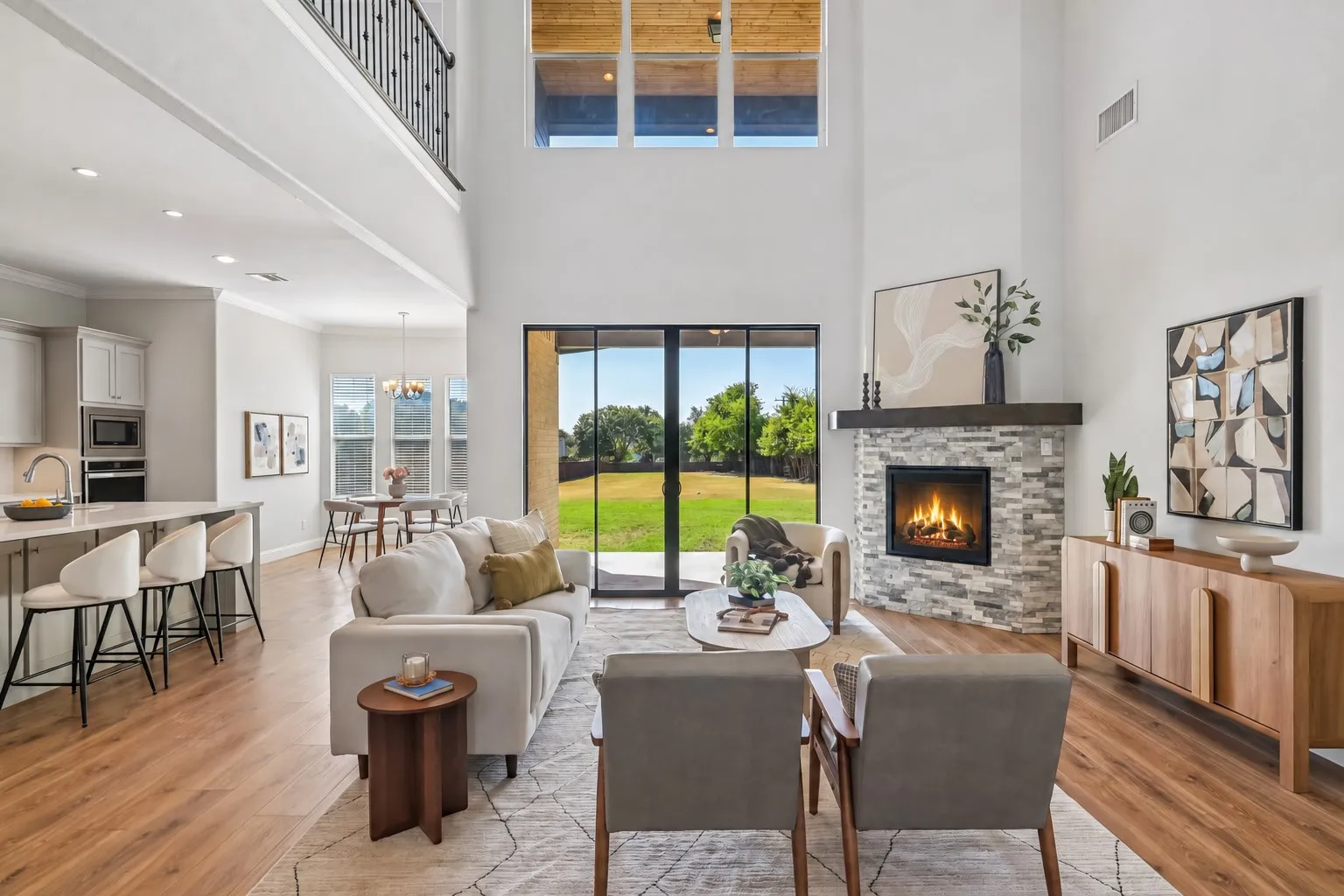 Single Family Residence For Sale in Tarrant County , 1600 Country Club Drive, Mansfield, Texas 76063, 4 Bedroom, 5 Bathroom, 3 Garage spaces, 4,272 Sqft, built in 2019, mls#21381803, Real Estate Agent in Mansfield, Homes For Sale in Tarrant county, Homes For Sale in Mansfield, Realtor in Mansfield Texas, Real Estate Brokerage Independent Realty Texas, Luminita Cordes Realtor
