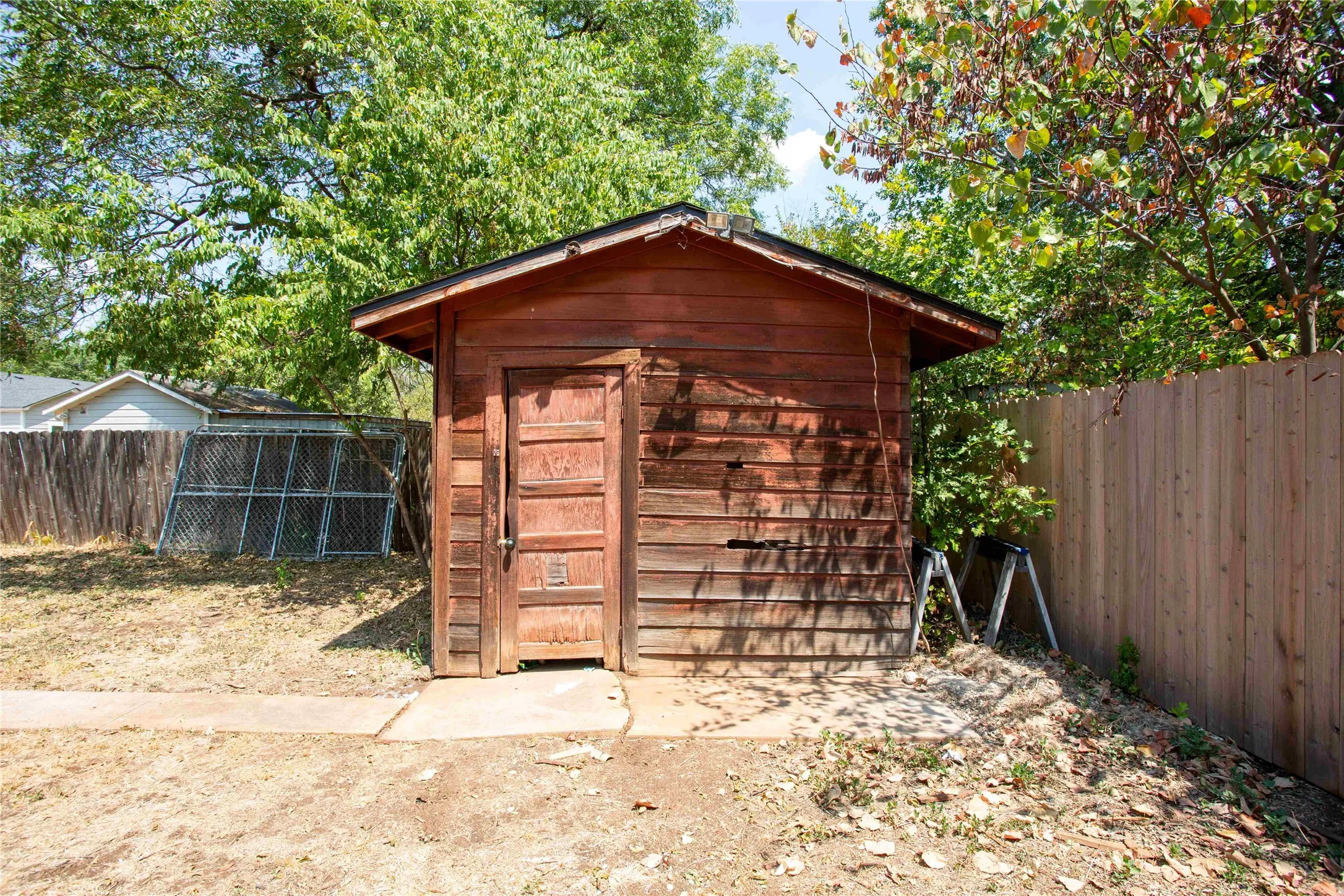 Storage building