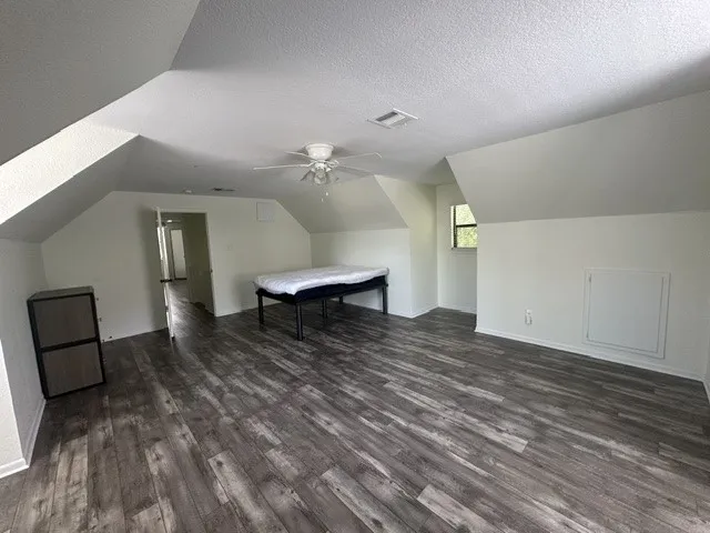 Single Family Residence For Sale in Mc Lennan County , 1405 James, Waco, Texas 76706, 5 Bedroom, 2 Bathroom, Garage spaces, 2,081 Sqft, built in 1935, mls#21381019, Real Estate Agent in Waco, Homes For Sale in Mc Lennan county, Homes For Sale in Waco, Realtor in Waco Texas, Real Estate Brokerage Independent Realty Texas, Luminita Cordes Realtor