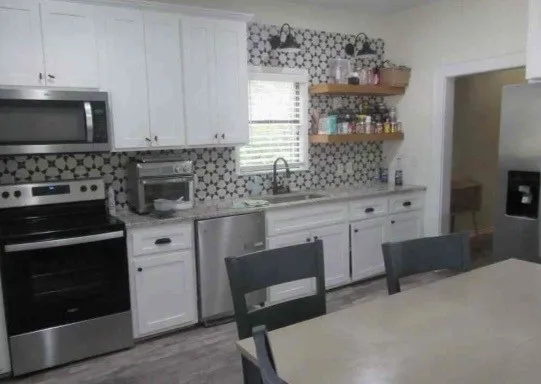 Single Family Residence For Sale in Mc Lennan County , 1405 James, Waco, Texas 76706, 5 Bedroom, 2 Bathroom, Garage spaces, 2,081 Sqft, built in 1935, mls#21381019, Real Estate Agent in Waco, Homes For Sale in Mc Lennan county, Homes For Sale in Waco, Realtor in Waco Texas, Real Estate Brokerage Independent Realty Texas, Luminita Cordes Realtor