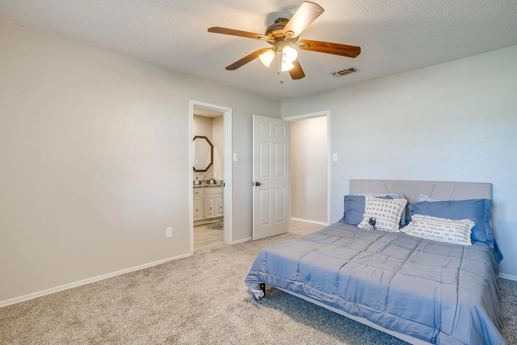 Single Family Residence For Sale in Johnson County , 400 Mountain Valley Boulevard, Joshua, Texas 76058, 4 Bedroom, 3 Bathroom, 2 Garage spaces, 2,197 Sqft, built in 1980, mls#21370644, Real Estate Agent in Joshua, Homes For Sale in Johnson county, Homes For Sale in Joshua, Realtor in Joshua Texas, Real Estate Brokerage Independent Realty Texas, Luminita Cordes Realtor