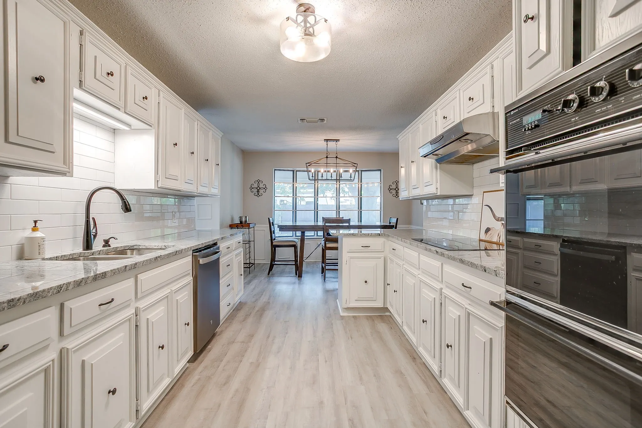 Single Family Residence For Sale in Johnson County , 400 Mountain Valley Boulevard, Joshua, Texas 76058, 4 Bedroom, 3 Bathroom, 2 Garage spaces, 2,197 Sqft, built in 1980, mls#21370644, Real Estate Agent in Joshua, Homes For Sale in Johnson county, Homes For Sale in Joshua, Realtor in Joshua Texas, Real Estate Brokerage Independent Realty Texas, Luminita Cordes Realtor