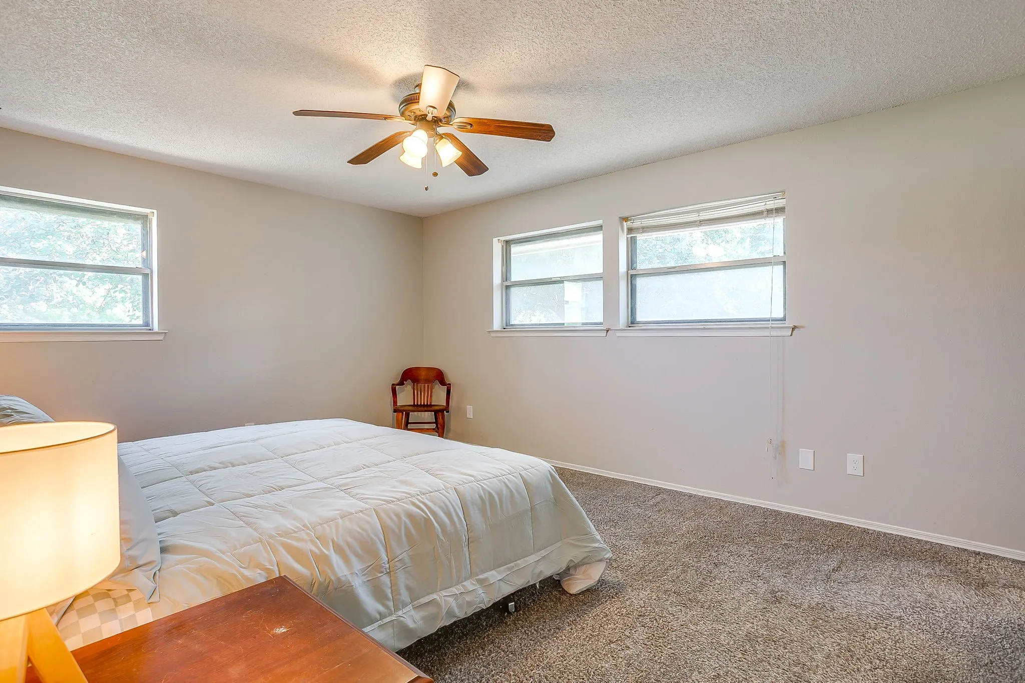 Single Family Residence For Sale in Johnson County , 400 Mountain Valley Boulevard, Joshua, Texas 76058, 4 Bedroom, 3 Bathroom, 2 Garage spaces, 2,197 Sqft, built in 1980, mls#21370644, Real Estate Agent in Joshua, Homes For Sale in Johnson county, Homes For Sale in Joshua, Realtor in Joshua Texas, Real Estate Brokerage Independent Realty Texas, Luminita Cordes Realtor