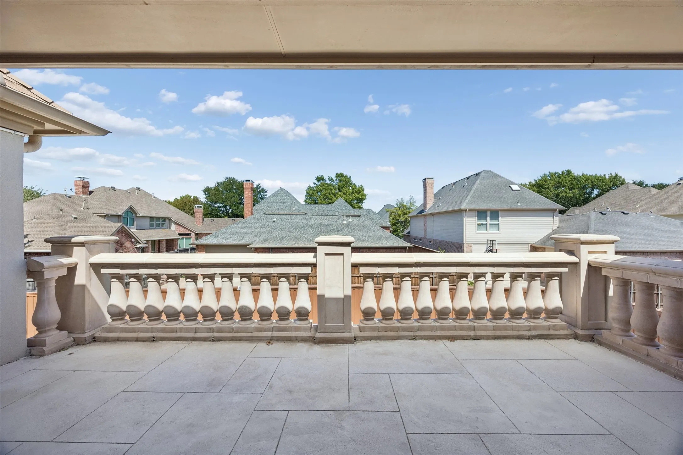 Single Family Residence For Sale in Collin County , 5107 Scarborough Lane, Dallas, Texas 75287, 5 Bedroom, 5 Bathroom, 3 Garage spaces, 5,043 Sqft, built in 1993, mls#21378988, Real Estate Agent in Dallas, Homes For Sale in Collin county, Homes For Sale in Dallas, Realtor in Dallas Texas, Real Estate Brokerage Independent Realty Texas, Luminita Cordes Realtor