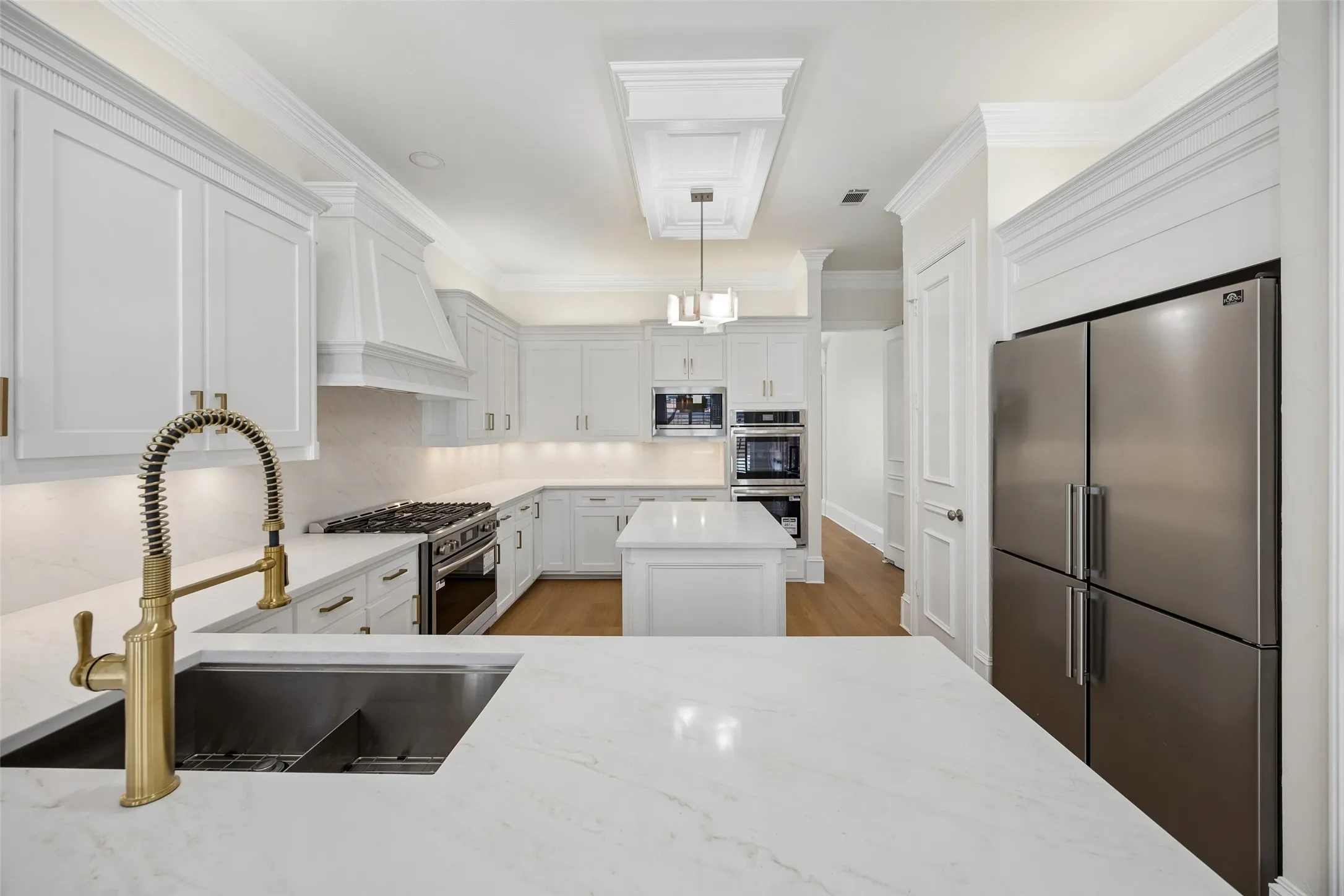 Single Family Residence For Sale in Collin County , 5107 Scarborough Lane, Dallas, Texas 75287, 5 Bedroom, 5 Bathroom, 3 Garage spaces, 5,043 Sqft, built in 1993, mls#21378988, Real Estate Agent in Dallas, Homes For Sale in Collin county, Homes For Sale in Dallas, Realtor in Dallas Texas, Real Estate Brokerage Independent Realty Texas, Luminita Cordes Realtor