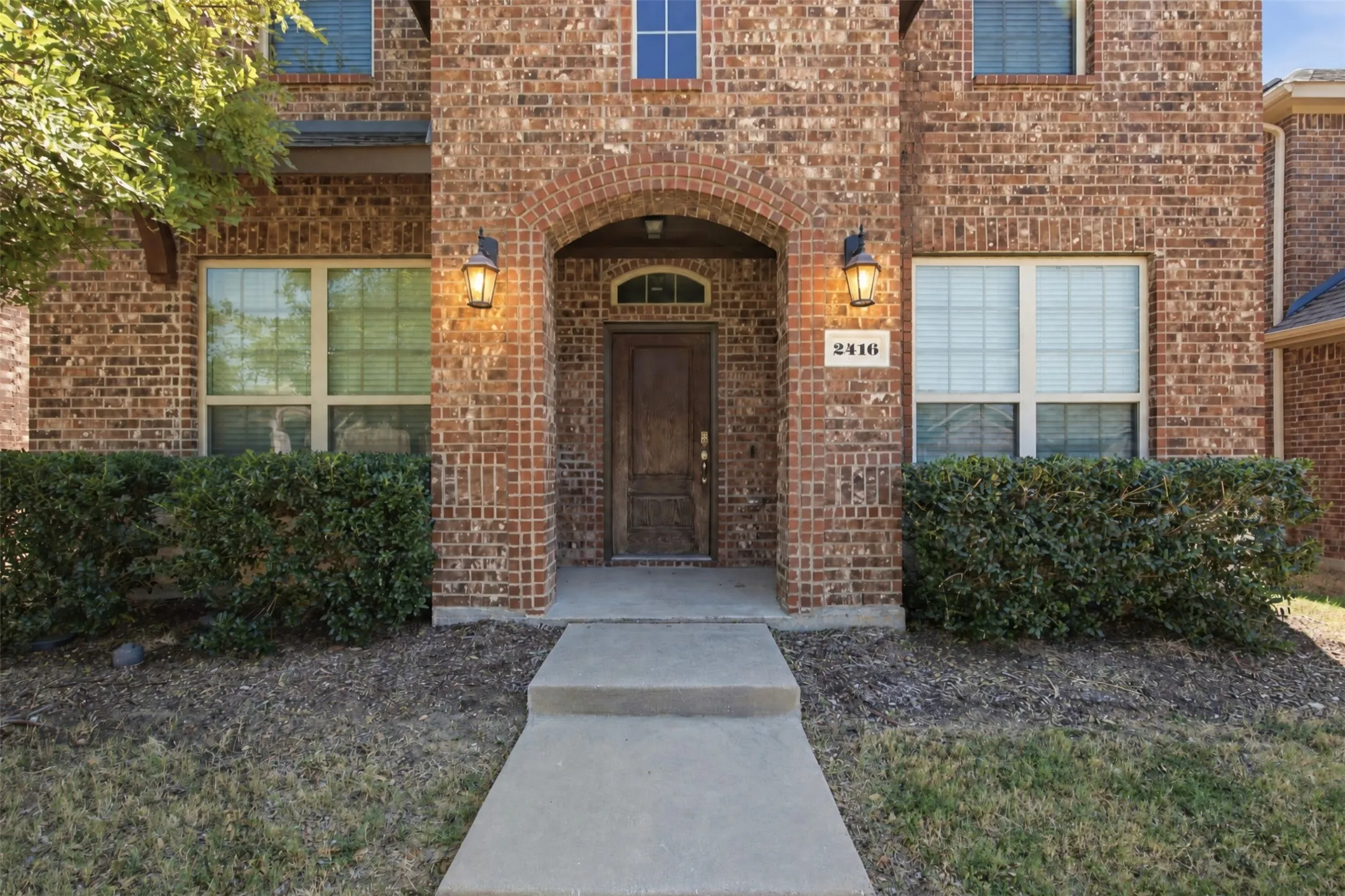 For Tenant's use, this home comes with a new washer and dryer, plus a new SS Refridgerator. Tenant has full use of amenities at no additional cost. The floor plan offers plenty of flexibility for everyday living, working from home and entertaining.