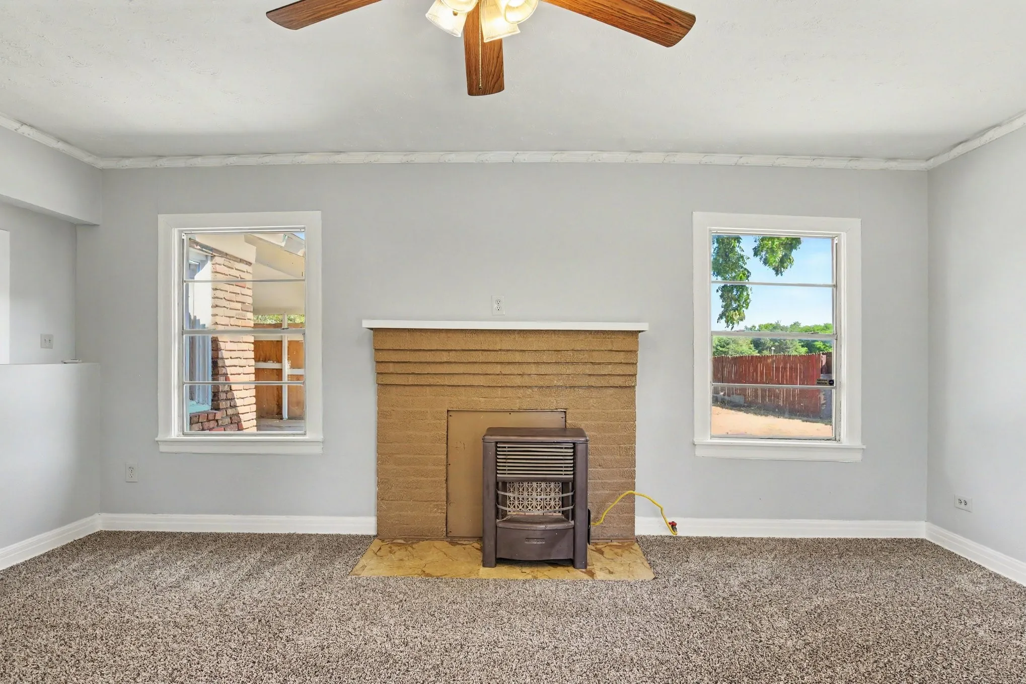Single Family Residence For Sale in Dallas County , 10609 Seagoville Road, Dallas, Texas 75217, 2 Bedroom, 2 Bathroom, Garage spaces, 1,650 Sqft, built in 1965, mls#21380187, Real Estate Agent in Dallas, Homes For Sale in Dallas county, Homes For Sale in Dallas, Realtor in Dallas Texas, Real Estate Brokerage Independent Realty Texas, Luminita Cordes Realtor