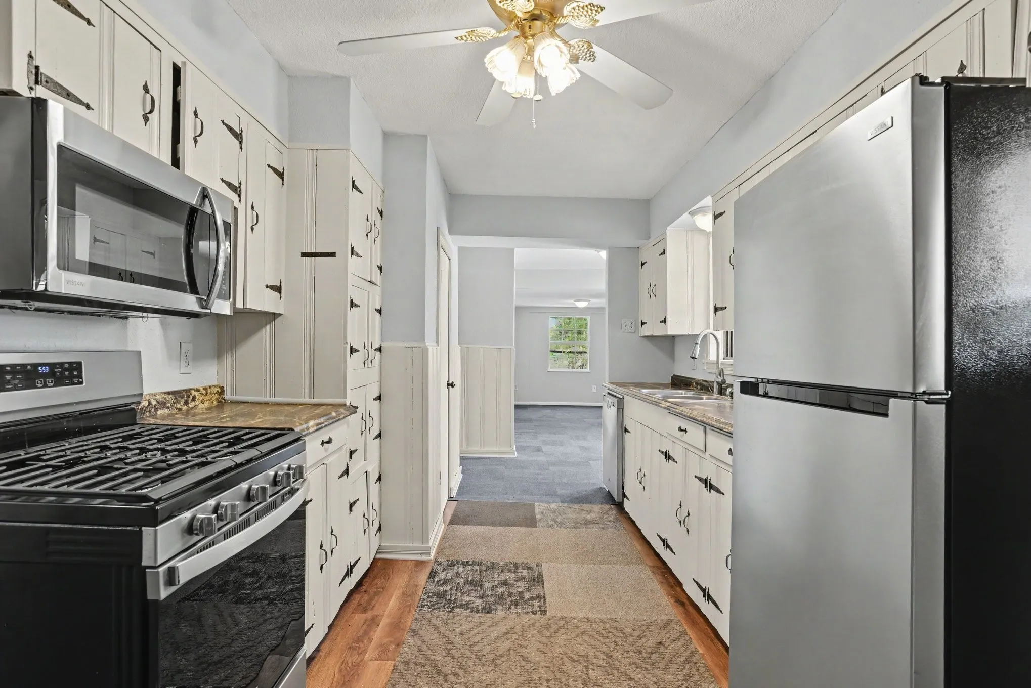 Single Family Residence For Sale in Dallas County , 10609 Seagoville Road, Dallas, Texas 75217, 2 Bedroom, 2 Bathroom, Garage spaces, 1,650 Sqft, built in 1965, mls#21380187, Real Estate Agent in Dallas, Homes For Sale in Dallas county, Homes For Sale in Dallas, Realtor in Dallas Texas, Real Estate Brokerage Independent Realty Texas, Luminita Cordes Realtor