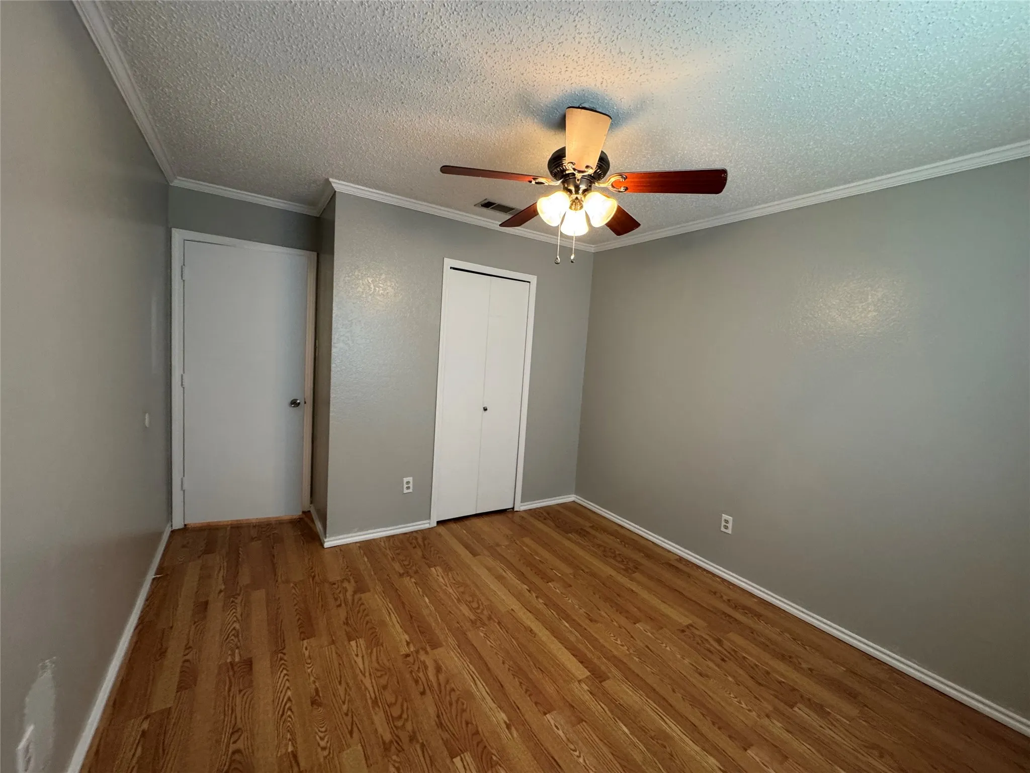 Single Family Residence For Rent in Dallas County , 2101 Pueblo Drive, Garland, Texas 75040, 3 Bedroom, 2 Bathroom, 2 Garage spaces, 1,387 Sqft, built in 1983, mls#21381677, Real Estate Agent in Garland, Homes For Rent in Dallas county, Homes For Rent in Garland, Realtor in Garland Texas, Real Estate Brokerage Independent Realty Texas, Luminita Cordes Realtor